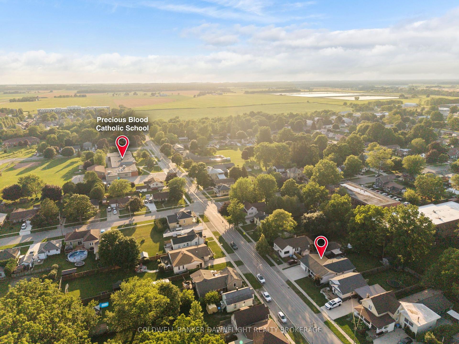 Photo 5 of 76 Sanders Street W, South Huron, Exeter — HOMEH