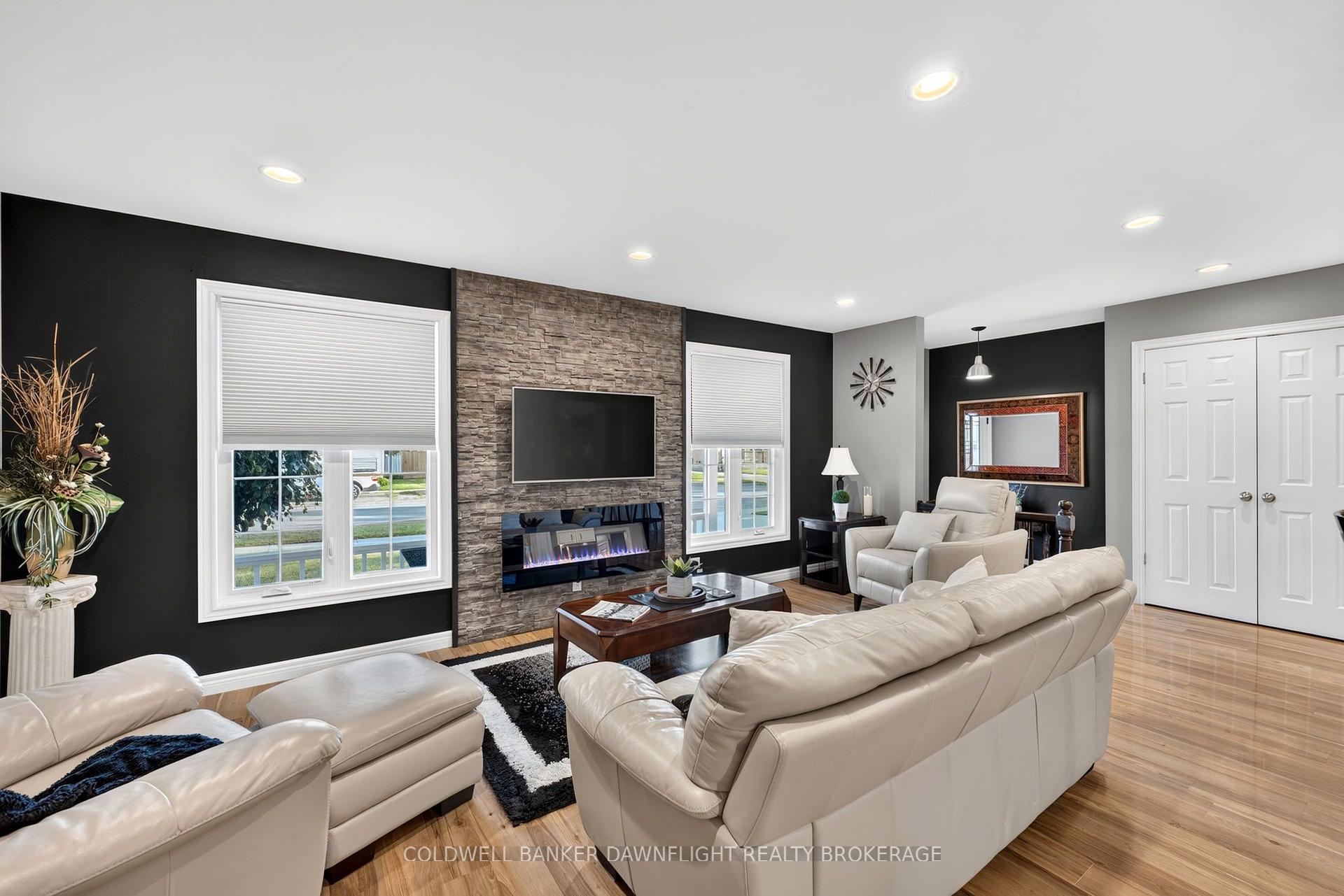 Photo 11 of 76 Sanders Street W, South Huron, Exeter — HOMEH