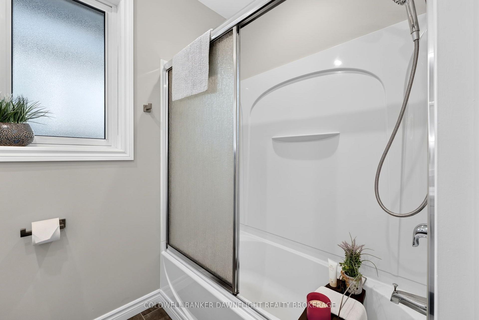 Photo 21 of 76 Sanders Street W, South Huron, Exeter — HOMEH