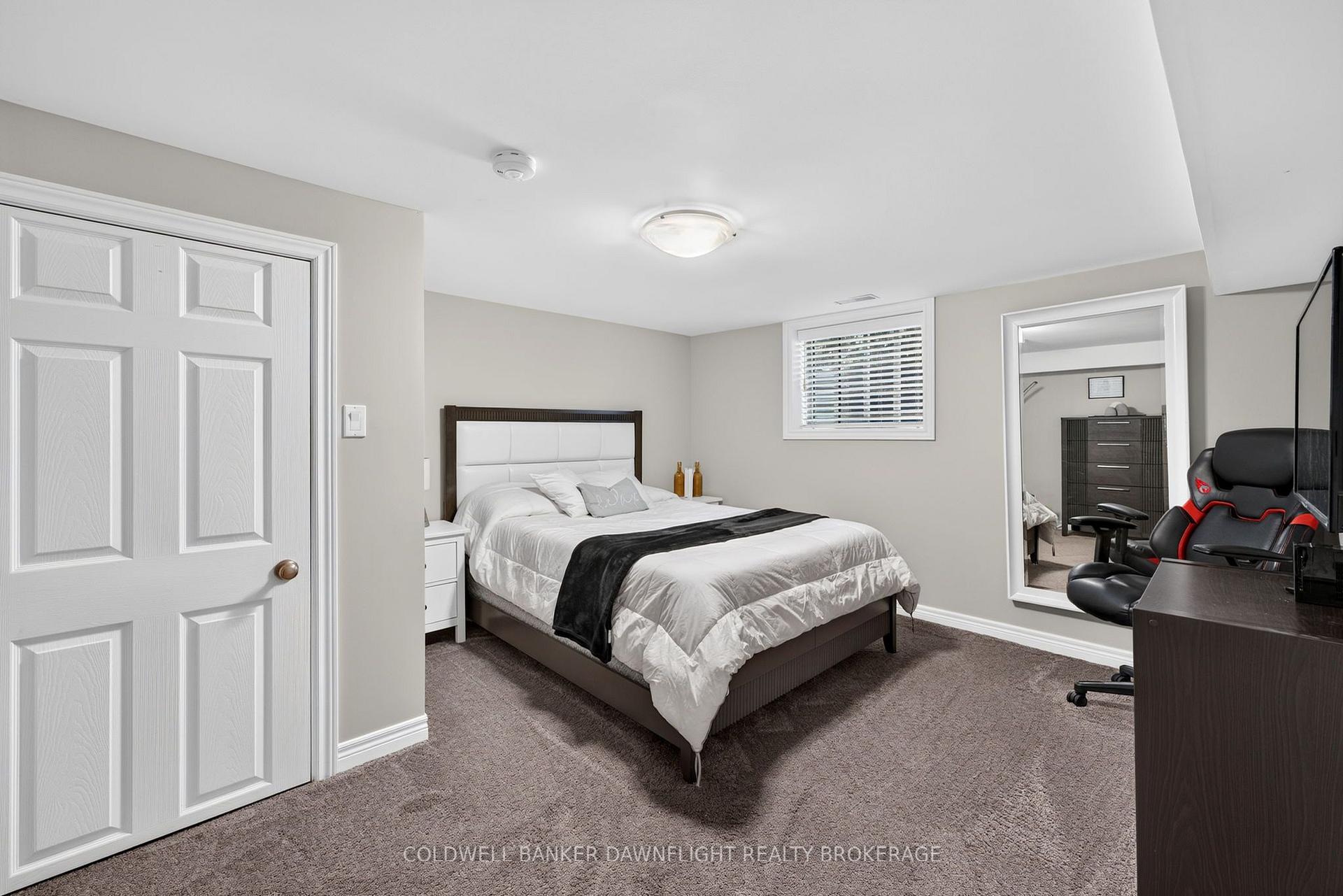 Photo 31 of 76 Sanders Street W, South Huron, Exeter — HOMEH