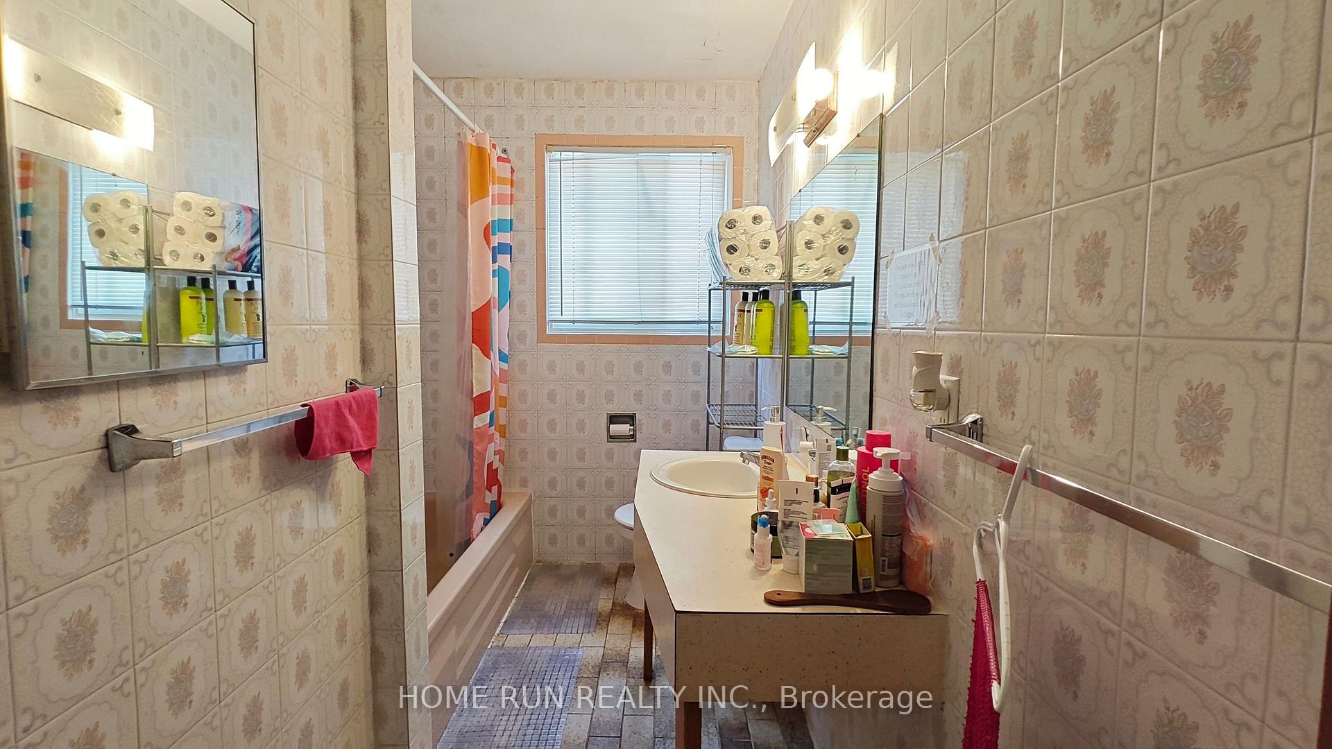 Photo 47 of 1023 Meadowlands Drive, Ottawa, Carleton Square — HOMEH