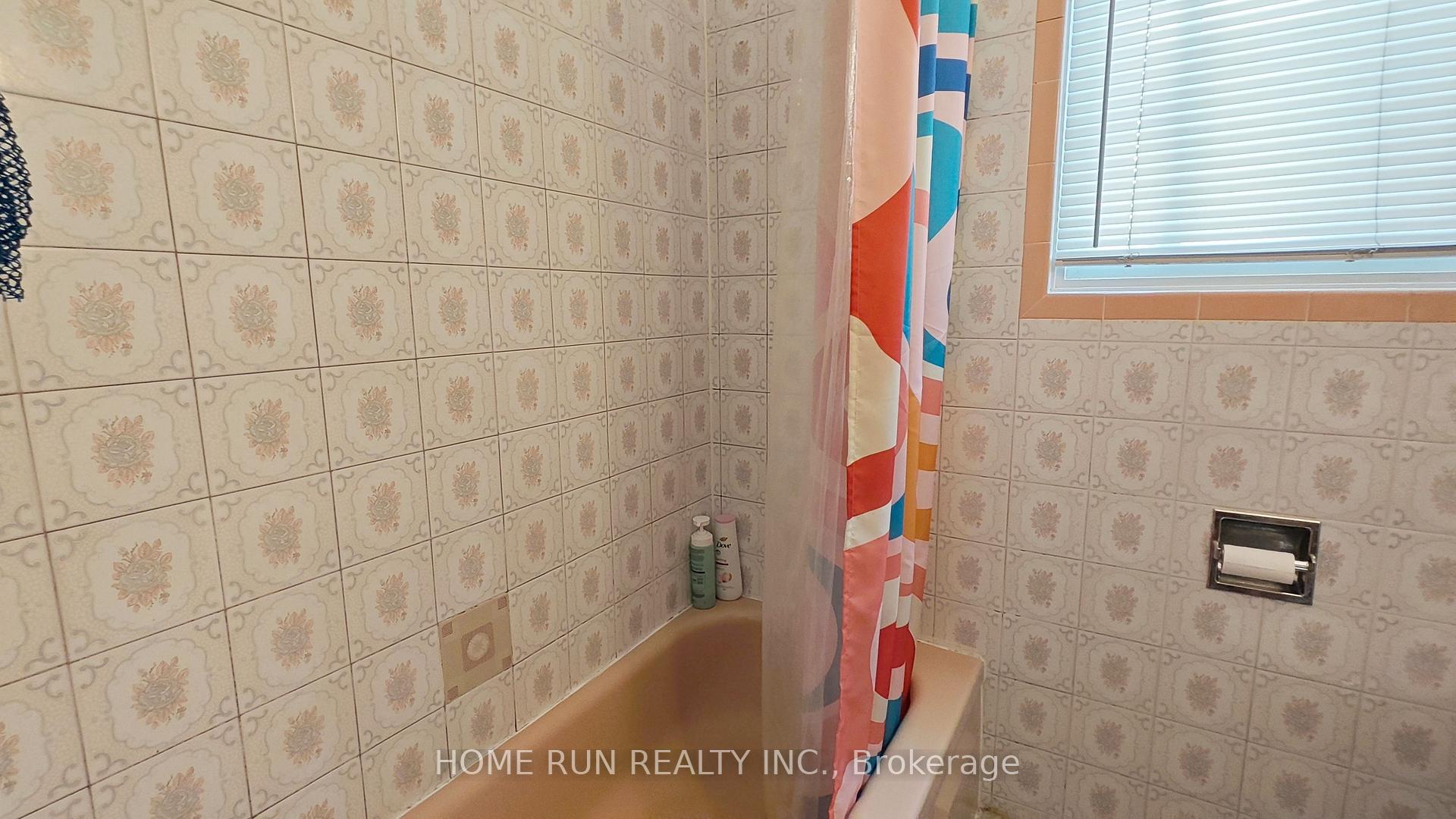 Photo 50 of 1023 Meadowlands Drive, Ottawa, Carleton Square — HOMEH