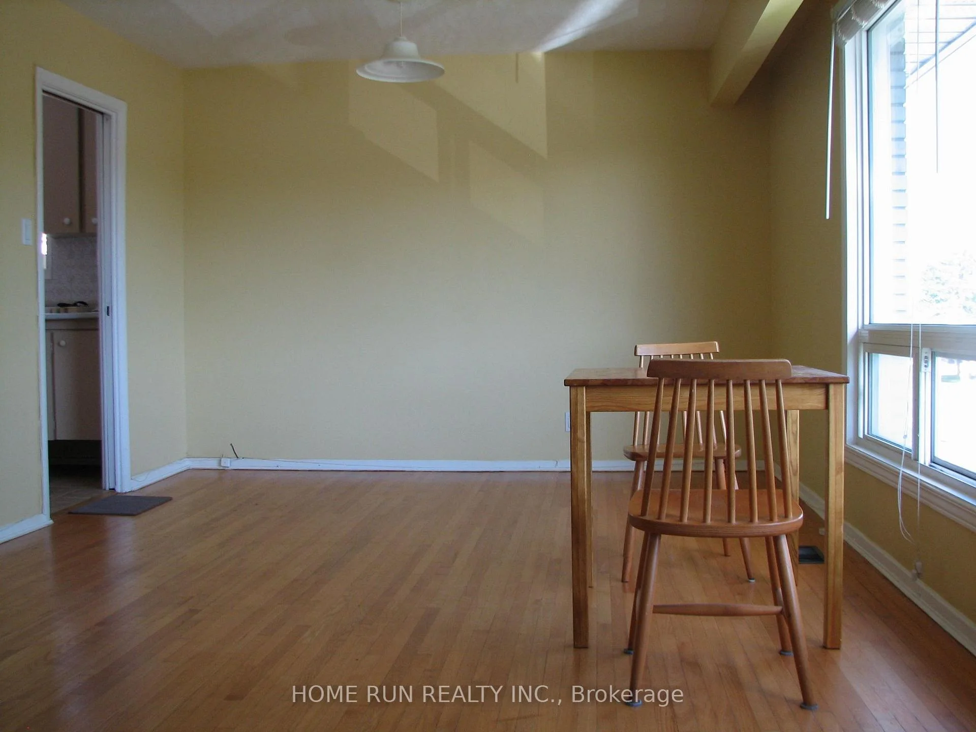 Photo 33 of 1023 Meadowlands Drive, Ottawa, Carleton Square — HOMEH