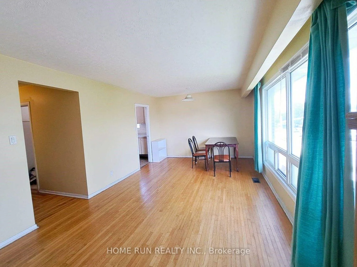 Photo 26 of 1023 Meadowlands Drive, Ottawa, Carleton Square — HOMEH