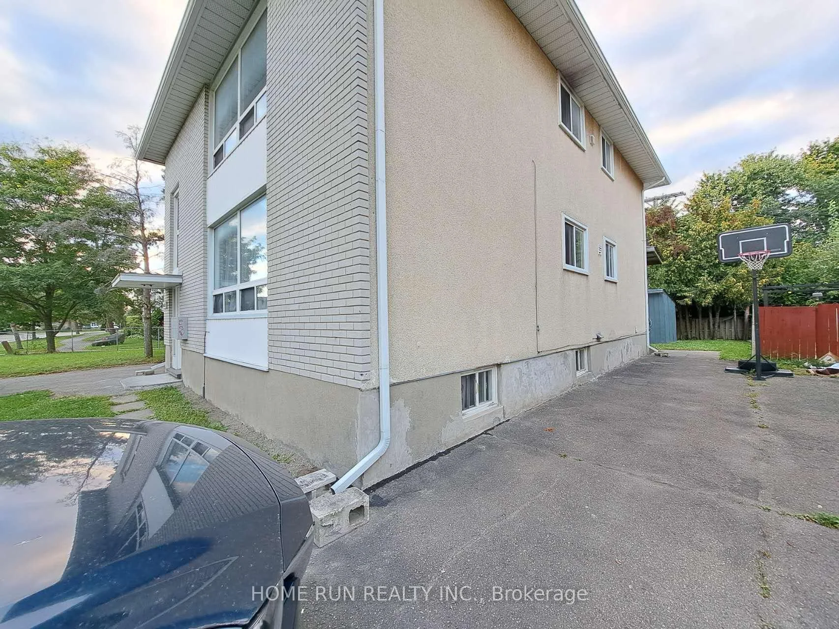 Photo 17 of 1023 Meadowlands Drive, Ottawa, Carleton Square — HOMEH