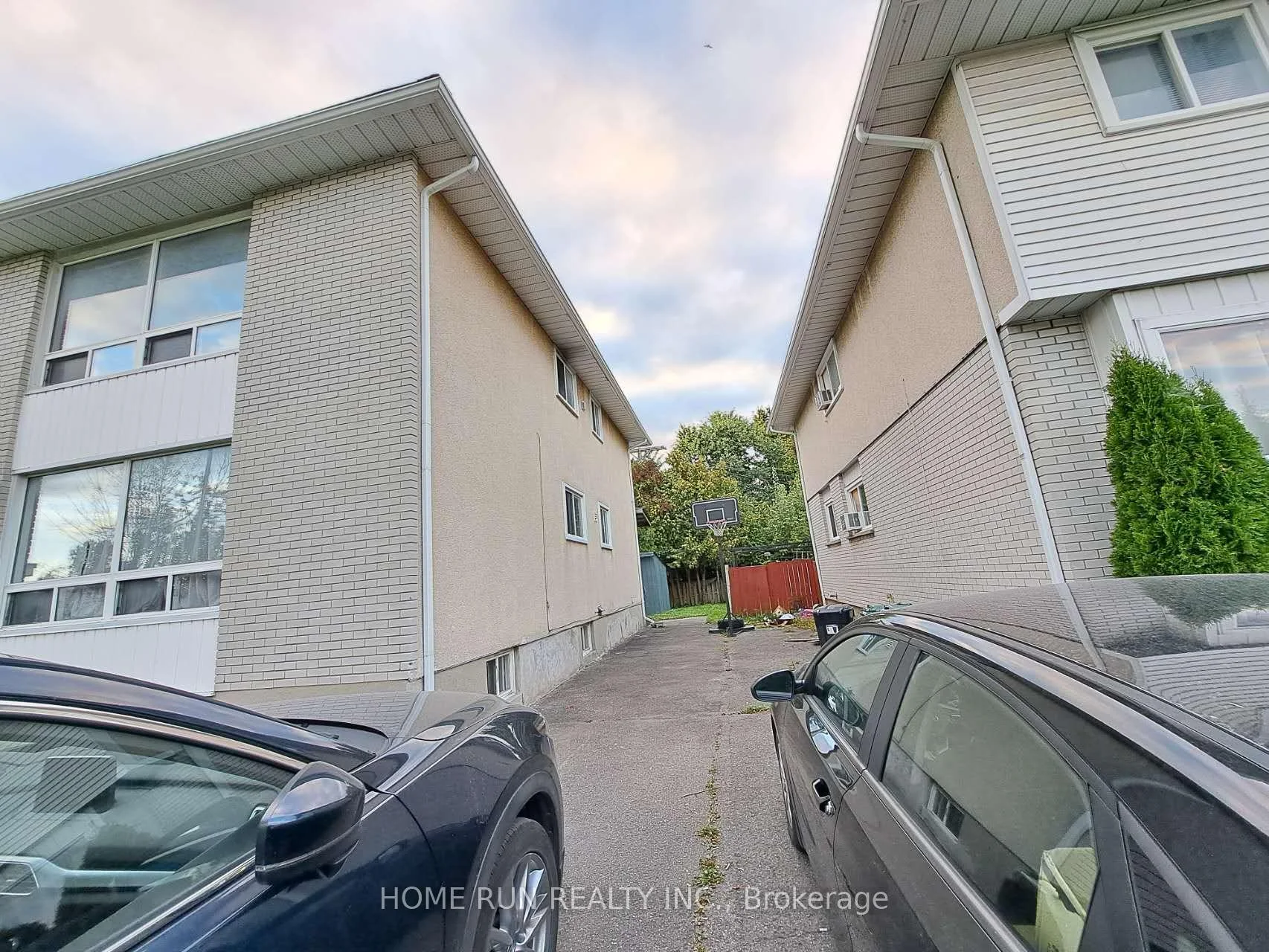 Photo 9 of 1023 Meadowlands Drive, Ottawa, Carleton Square — HOMEH