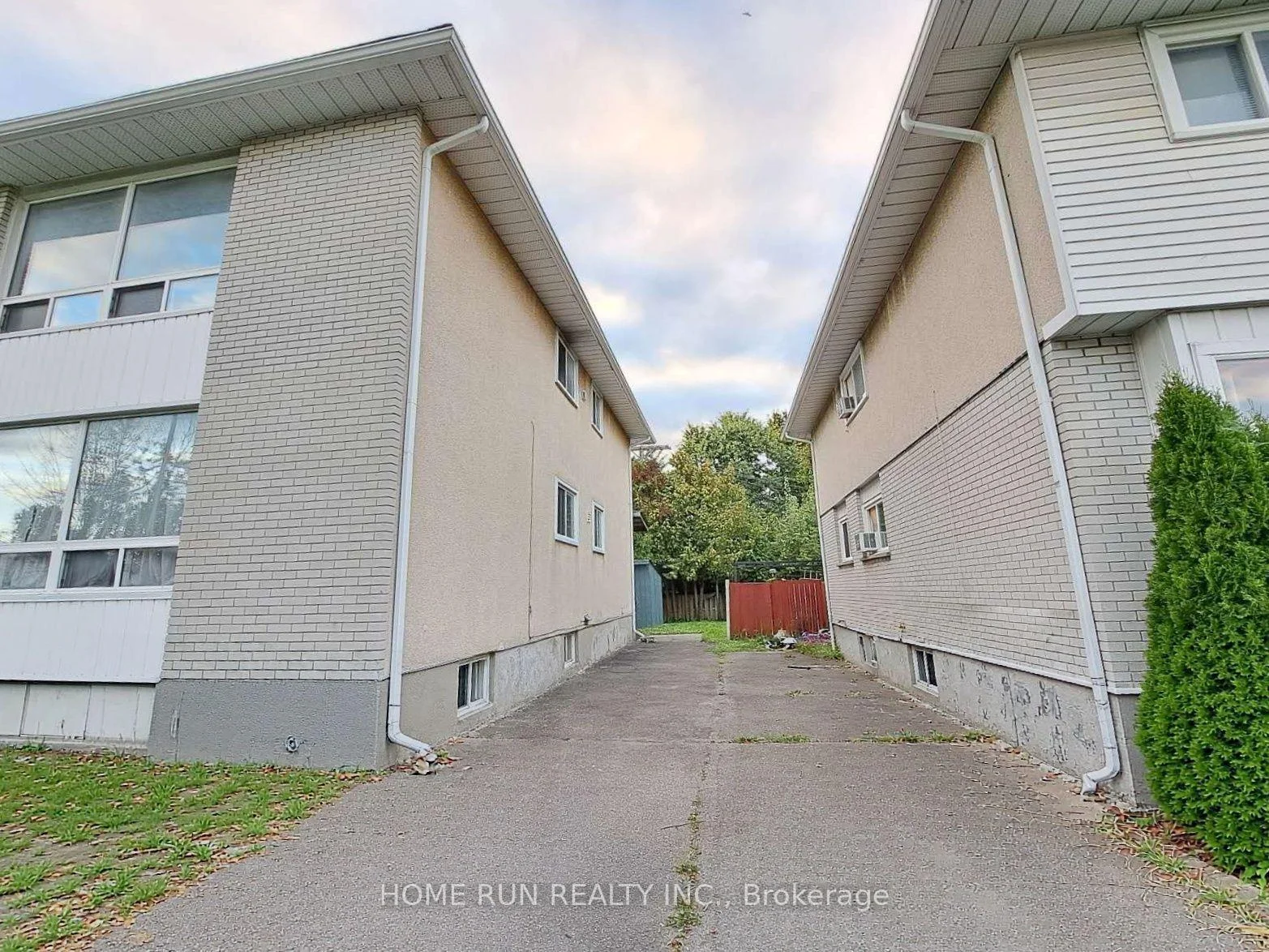 Photo 10 of 1023 Meadowlands Drive, Ottawa, Carleton Square — HOMEH