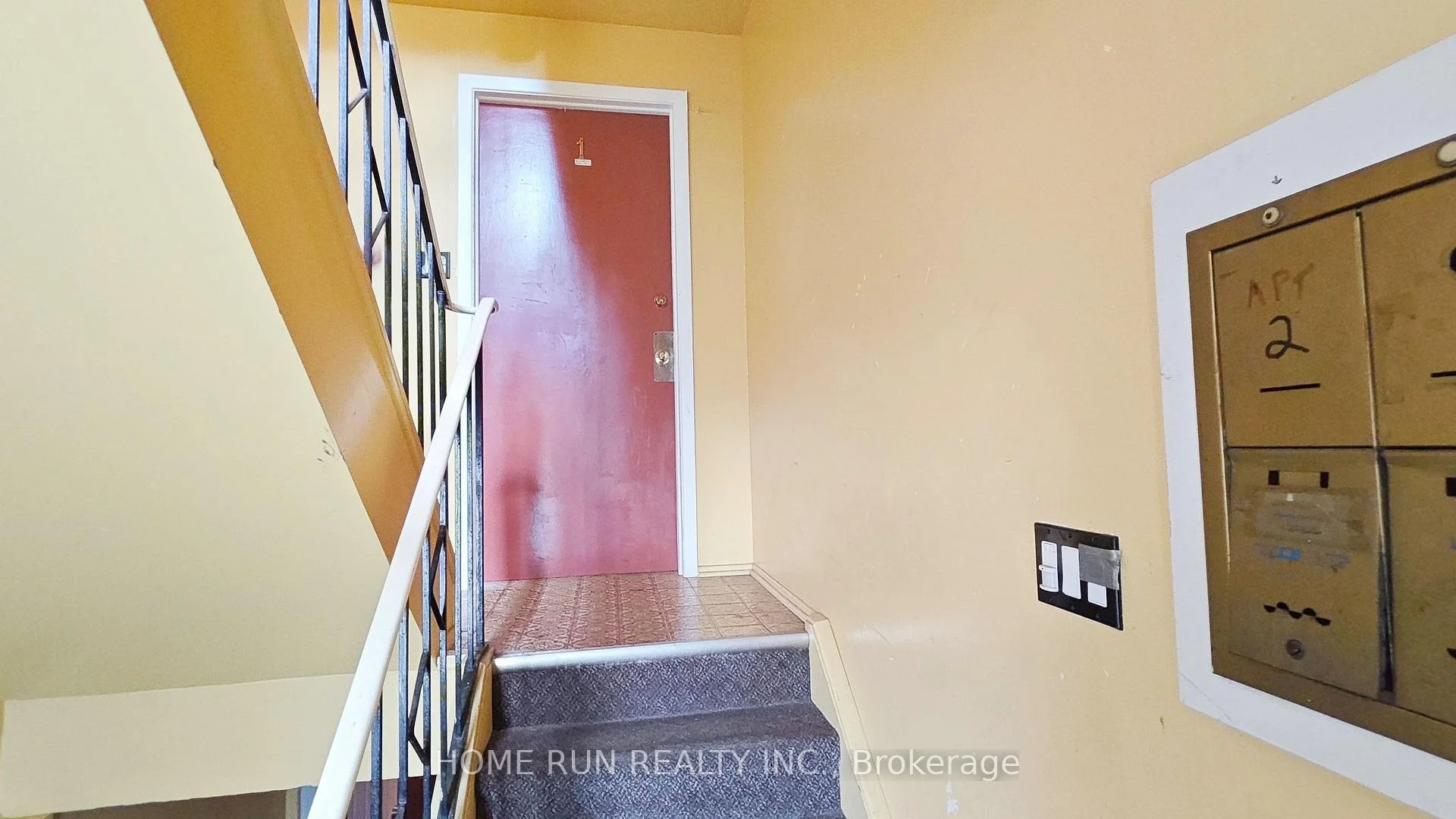 Photo 13 of 1023 Meadowlands Drive, Ottawa, Carleton Square — HOMEH