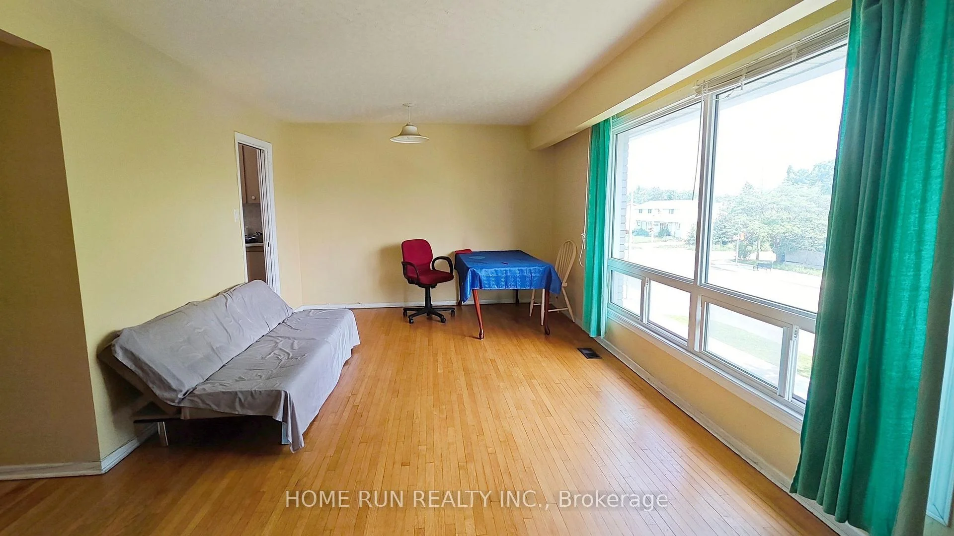 Photo 21 of 1023 Meadowlands Drive, Ottawa, Carleton Square — HOMEH