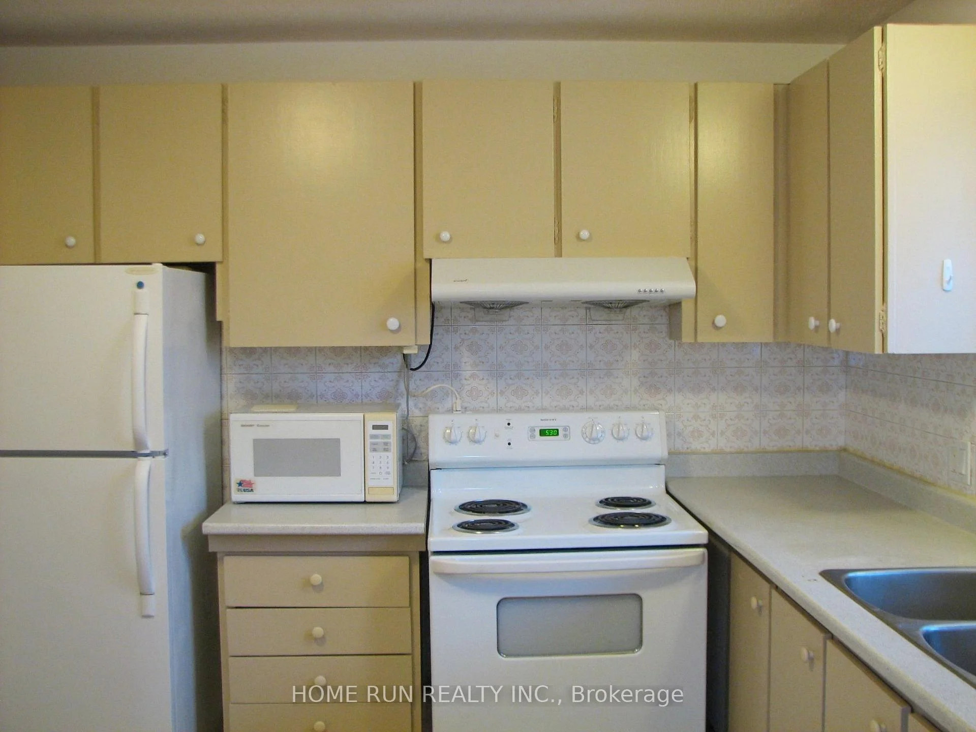 Photo 35 of 1023 Meadowlands Drive, Ottawa, Carleton Square — HOMEH
