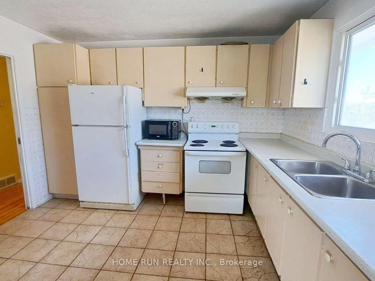 Photo 42 of 1023 Meadowlands Drive, Ottawa, Carleton Square — HOMEH
