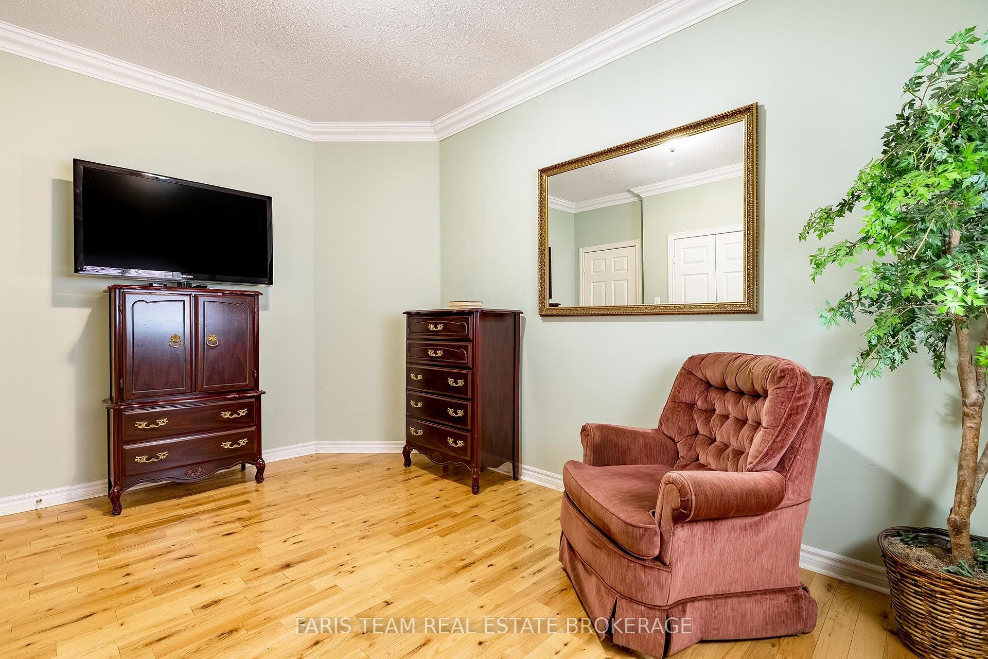 Photo 18 of 83 Joseph Crescent, Barrie, Painswick South — HOMEH