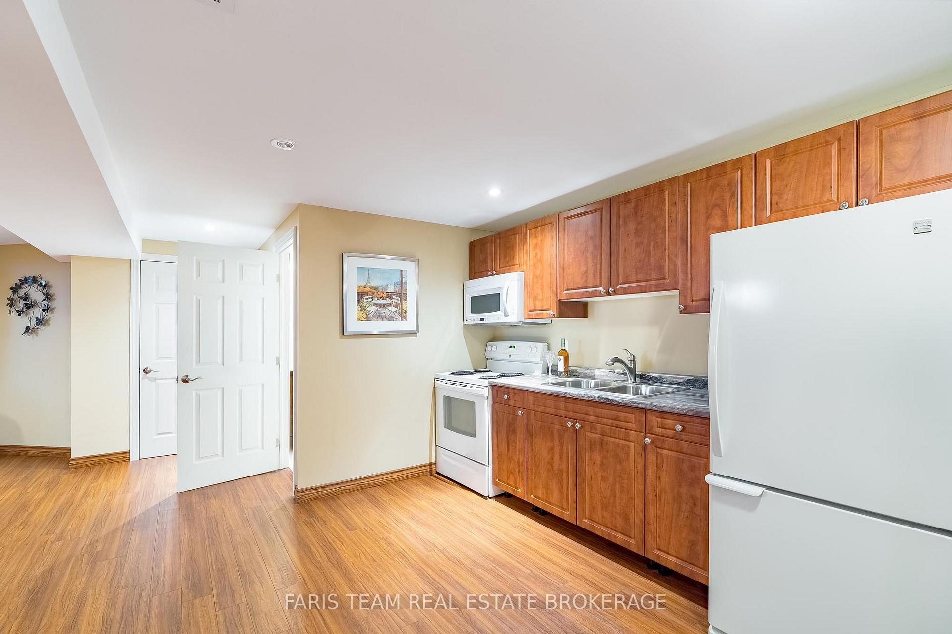 Photo 24 of 83 Joseph Crescent, Barrie, Painswick South — HOMEH