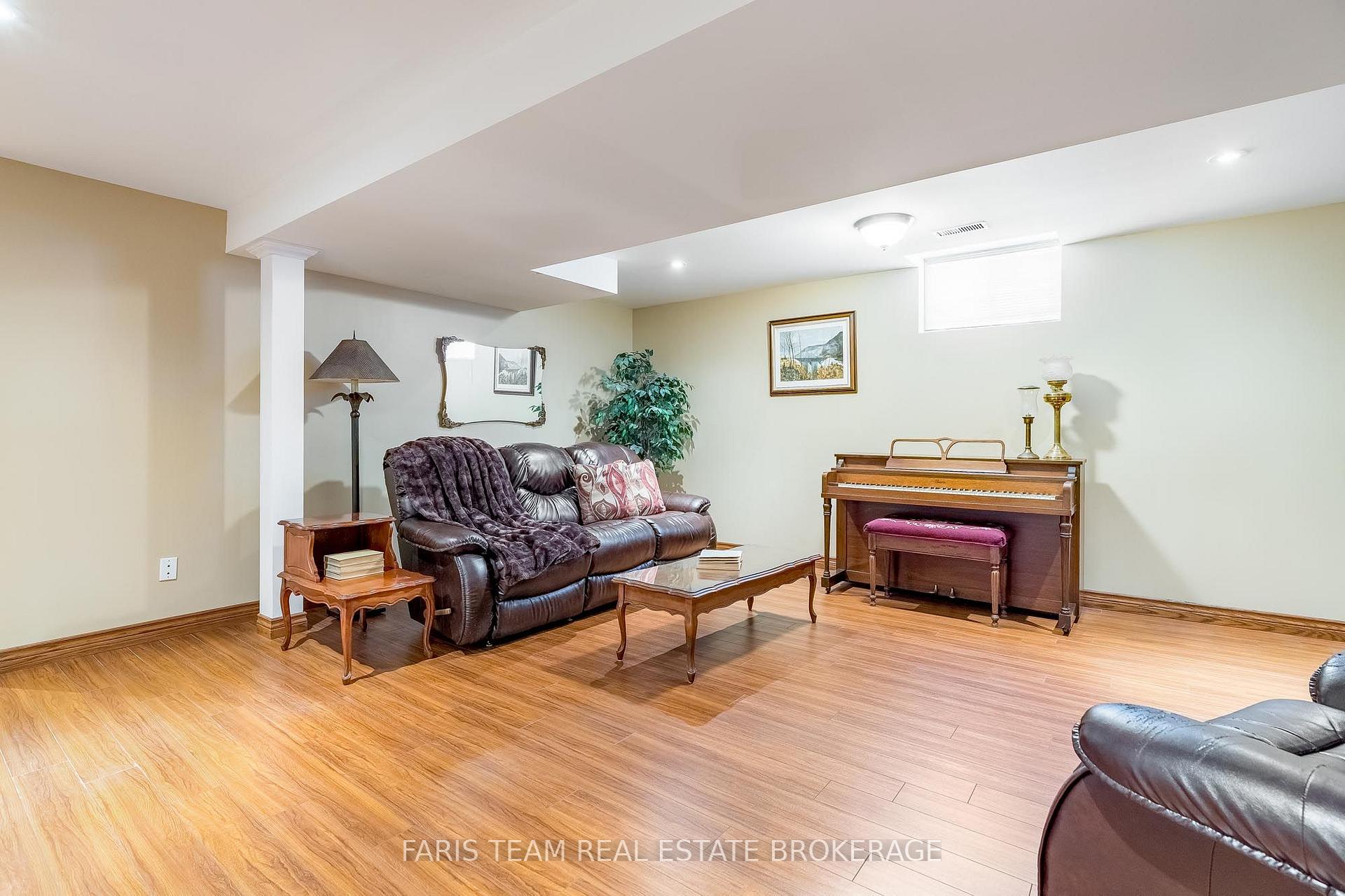 Photo 29 of 83 Joseph Crescent, Barrie, Painswick South — HOMEH
