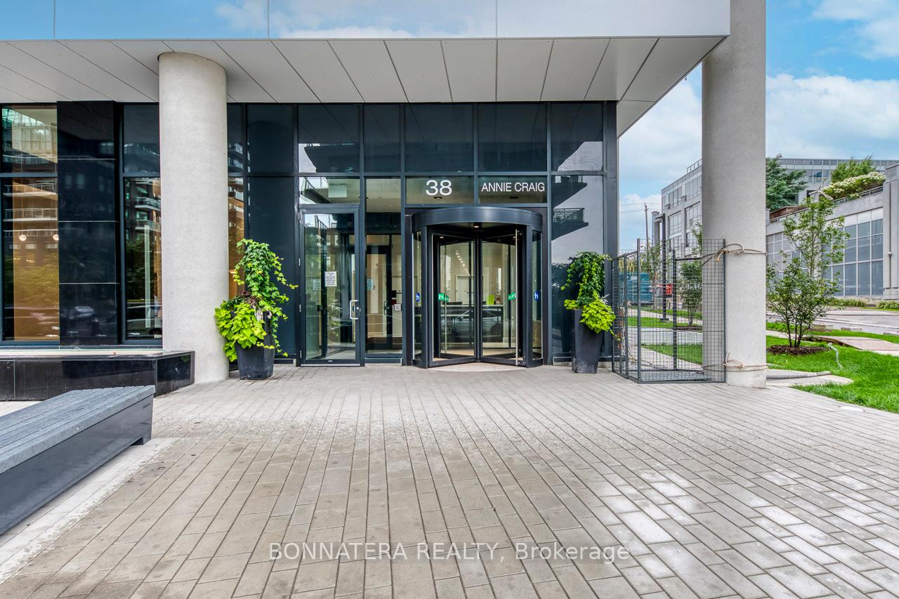 Photo 3 of Unit 3408, 38 Annie Craig Drive, Etobicoke, Mimico — HOMEH