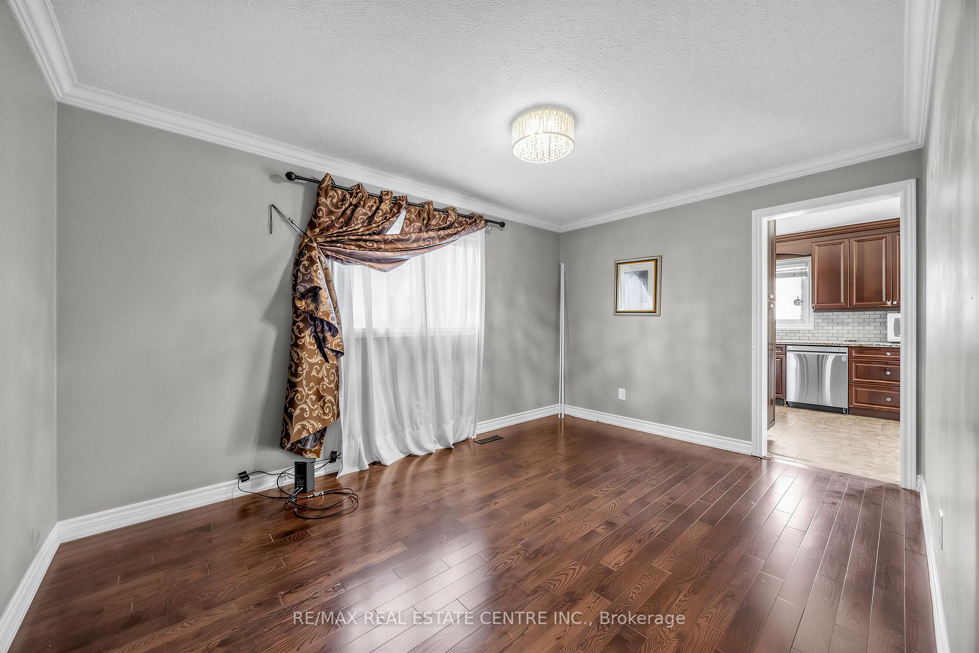 Photo 10 of 10 Diane Court, Brampton, Fletcher's Creek South — HOMEH