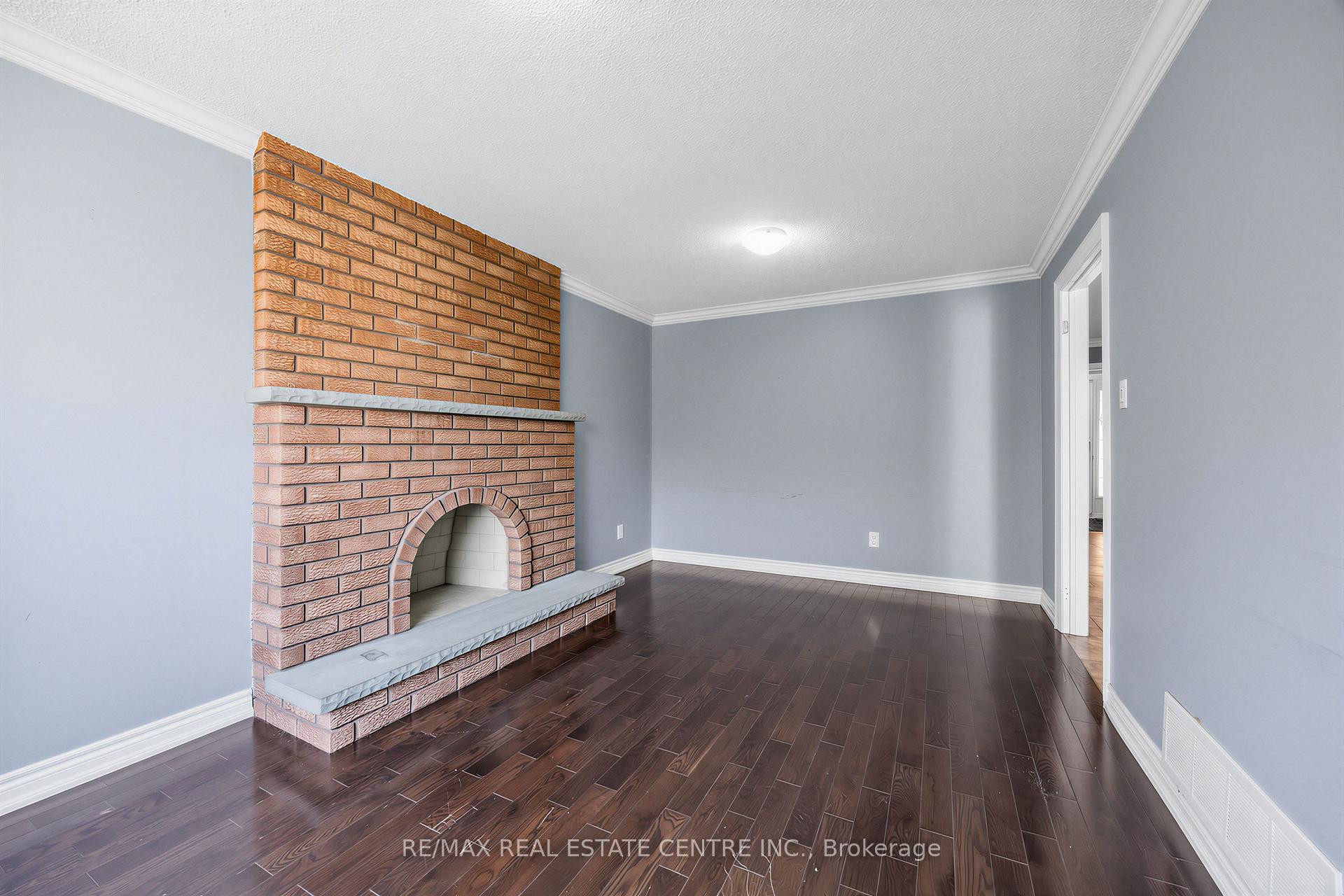 Photo 16 of 10 Diane Court, Brampton, Fletcher's Creek South — HOMEH