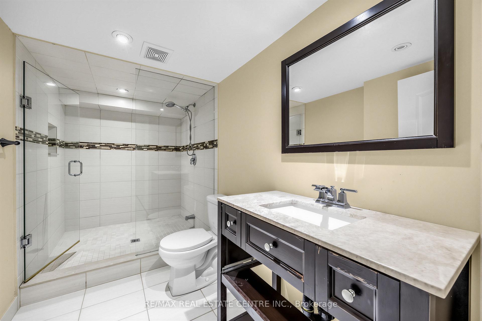 Photo 18 of 10 Diane Court, Brampton, Fletcher's Creek South — HOMEH