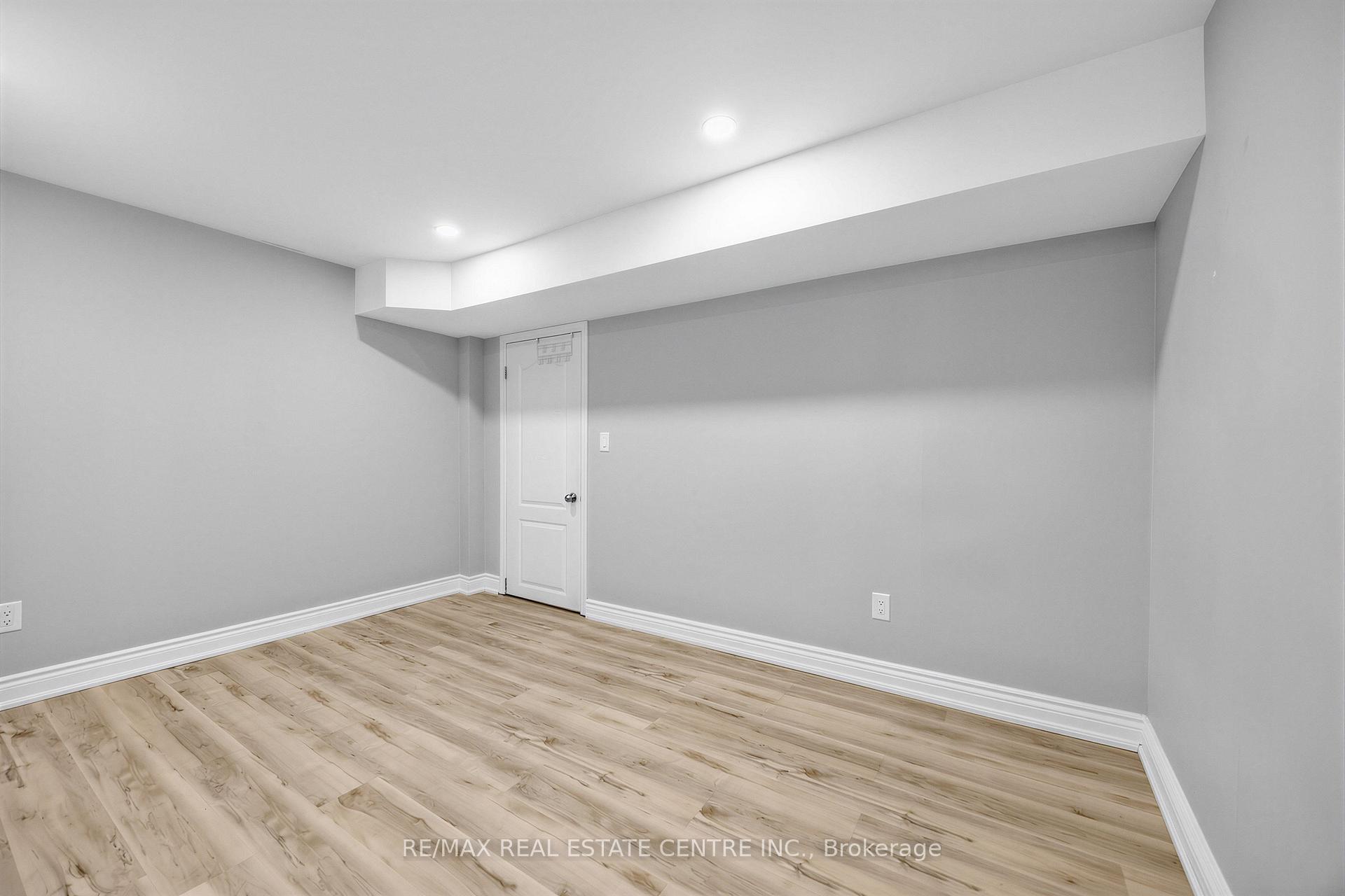 Photo 22 of 10 Diane Court, Brampton, Fletcher's Creek South — HOMEH