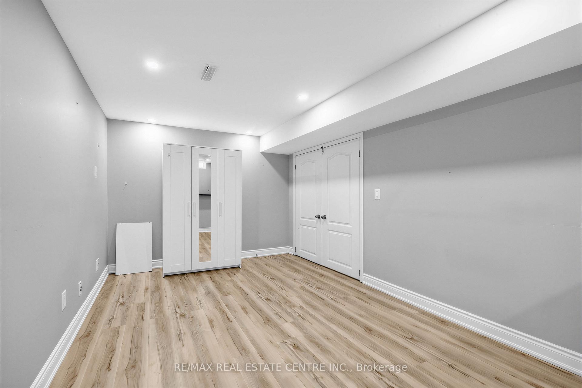 Photo 24 of 10 Diane Court, Brampton, Fletcher's Creek South — HOMEH