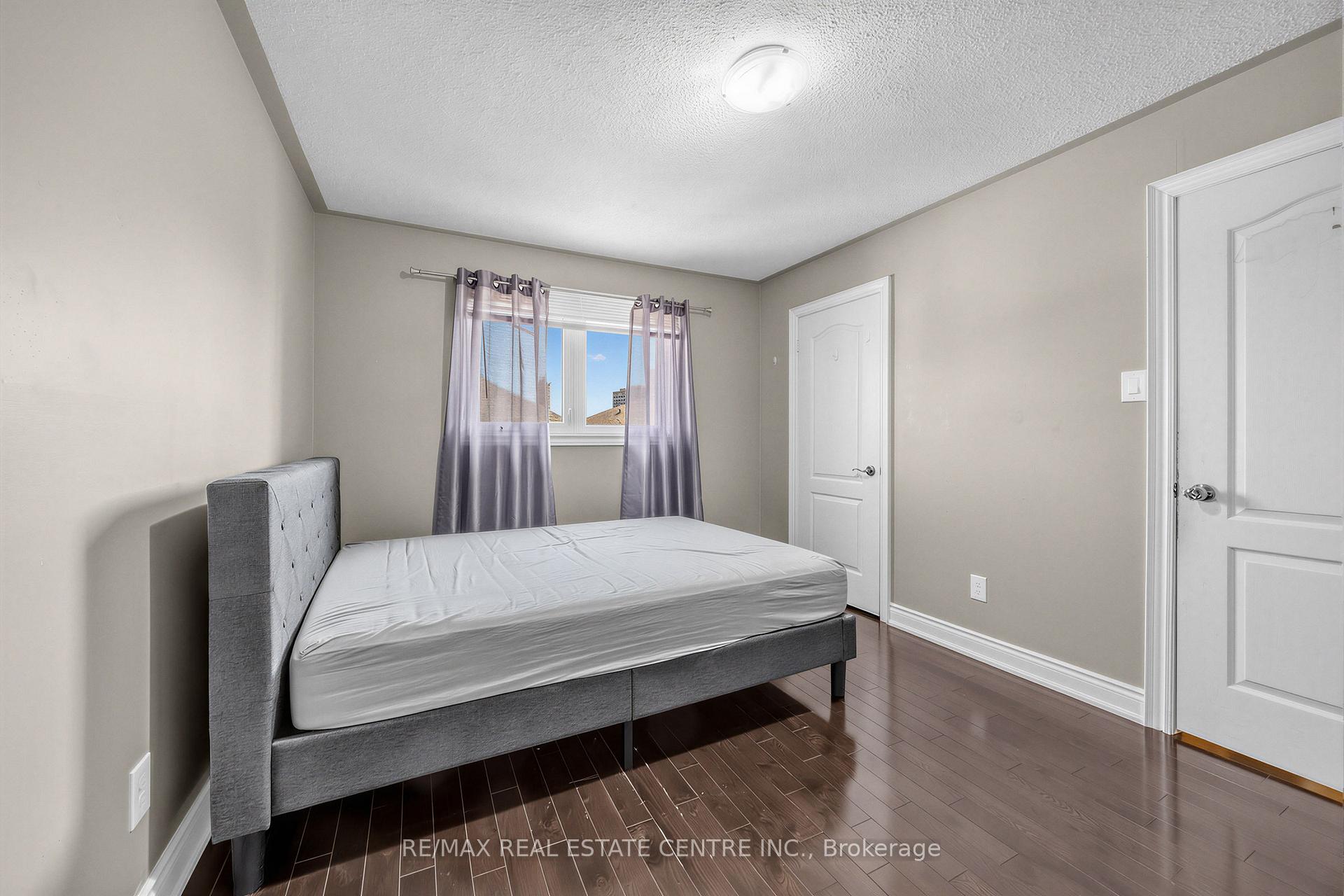 Photo 28 of 10 Diane Court, Brampton, Fletcher's Creek South — HOMEH