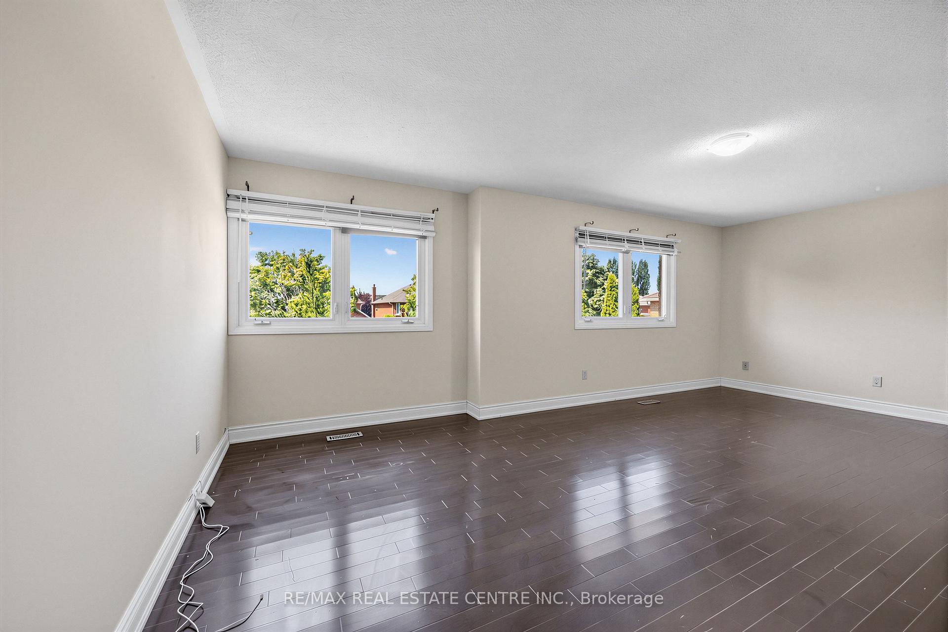 Photo 36 of 10 Diane Court, Brampton, Fletcher's Creek South — HOMEH