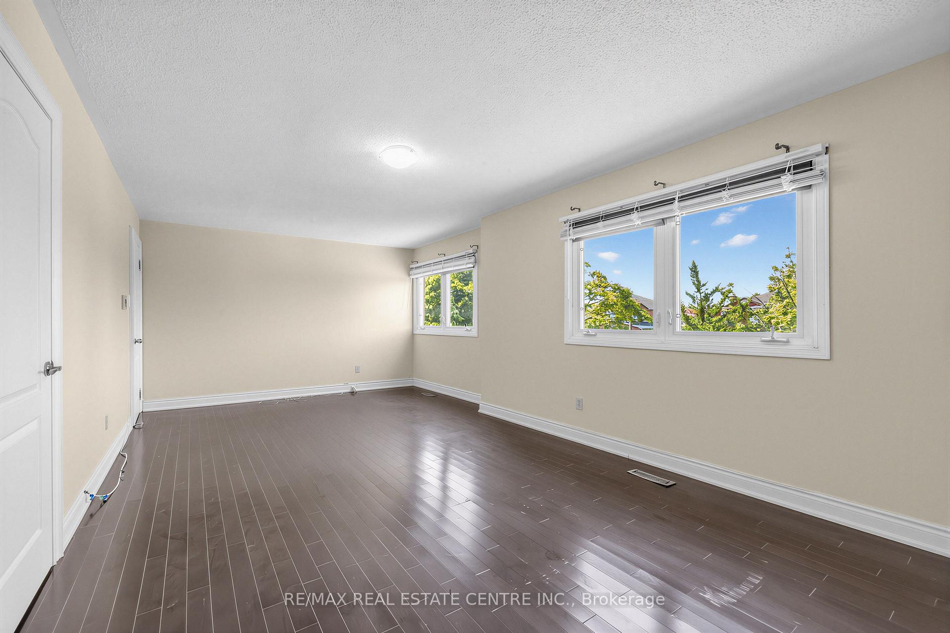 Photo 38 of 10 Diane Court, Brampton, Fletcher's Creek South — HOMEH