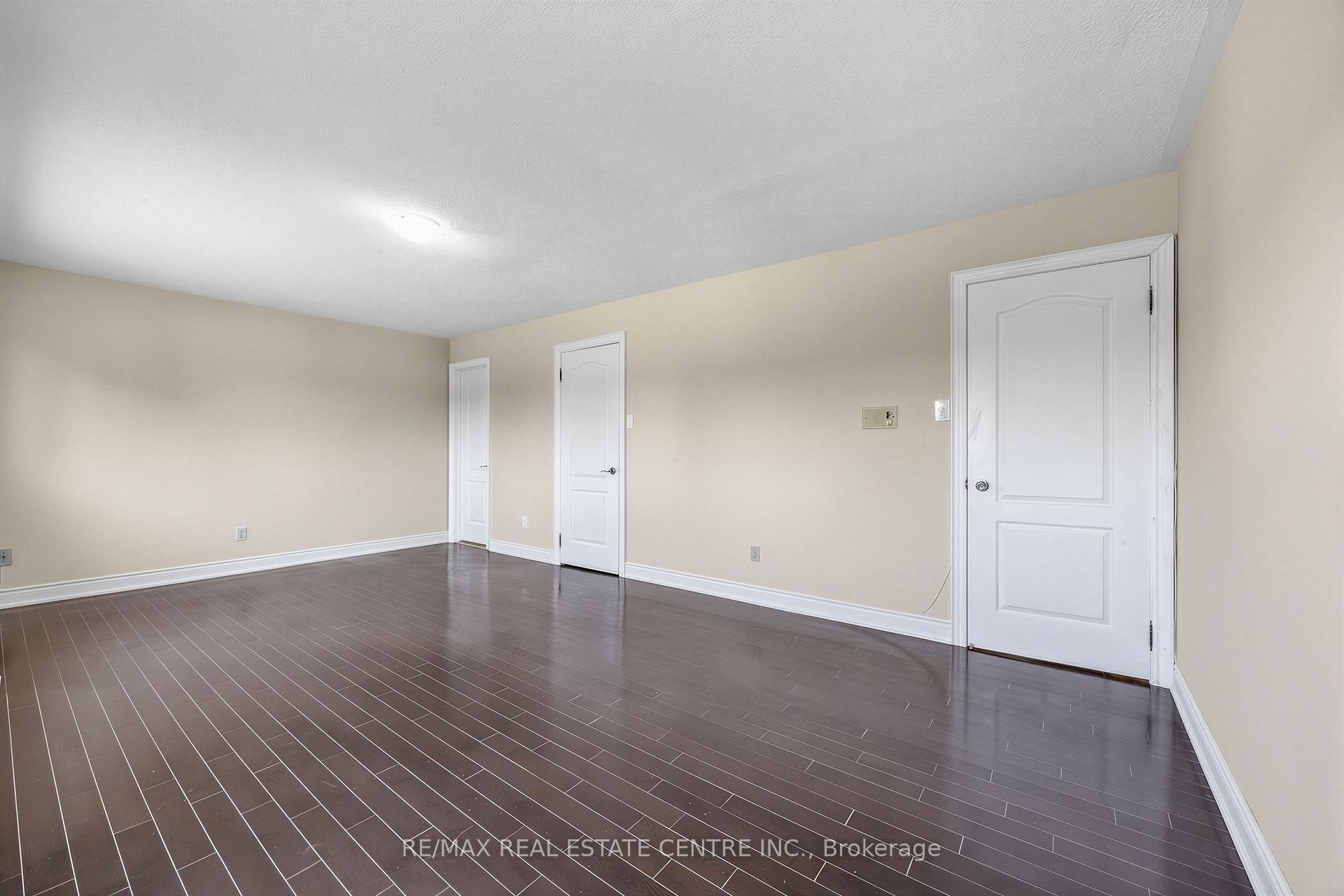 Photo 39 of 10 Diane Court, Brampton, Fletcher's Creek South — HOMEH