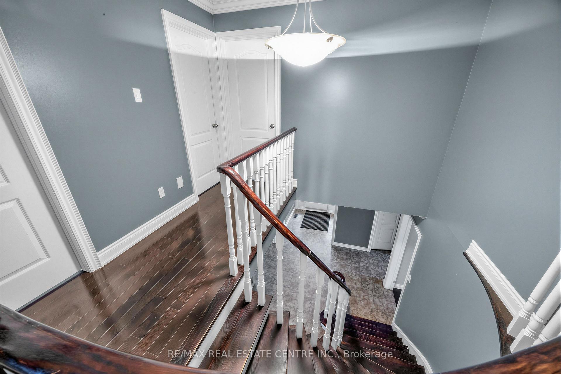 Photo 42 of 10 Diane Court, Brampton, Fletcher's Creek South — HOMEH