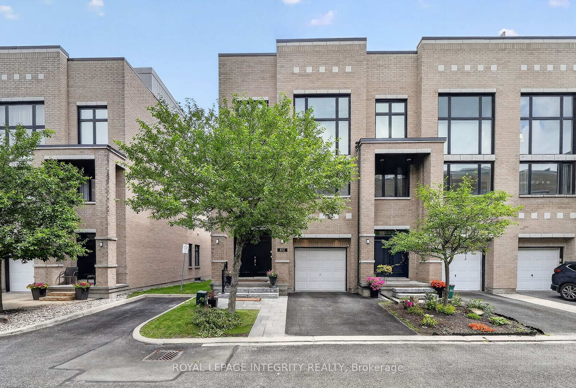 Photo 2 of 812 Petra Private, Ottawa, Kanata - Kanata Lakes/Heritage Hills — HOMEH