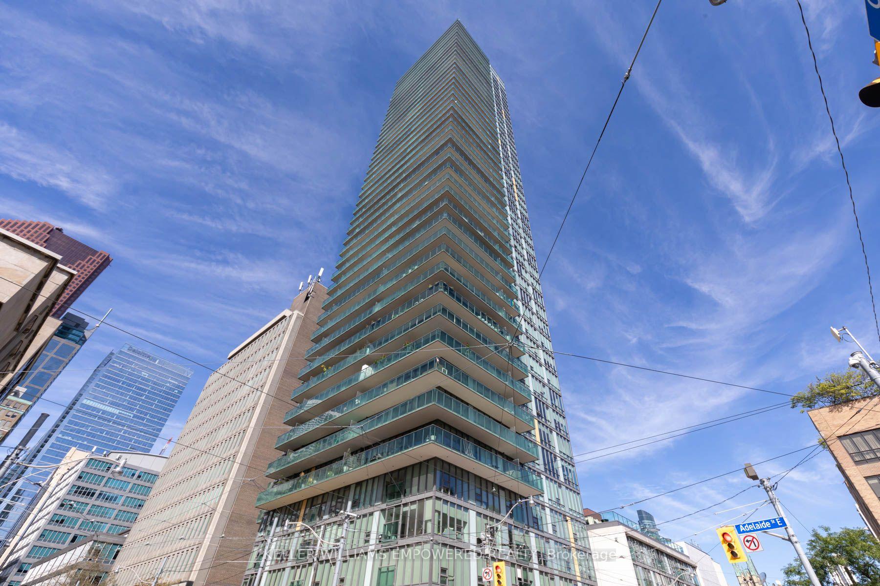 Front of Unit 3603, 33 Lombard Street