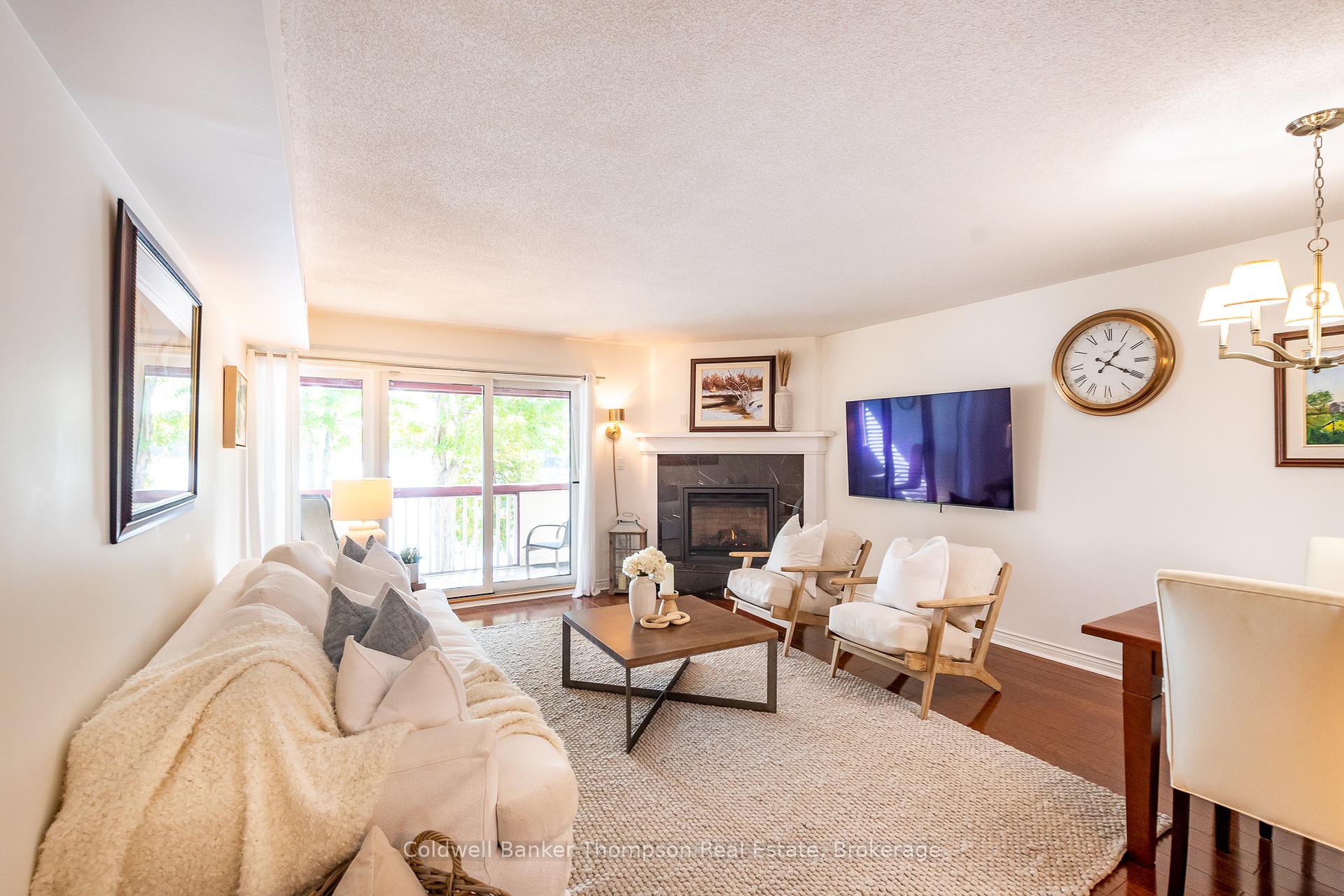 Photo 5 of Unit 204, 10 Coveside Drive, Huntsville — HOMEH