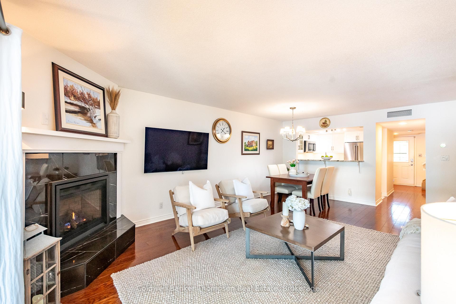 Photo 8 of Unit 204, 10 Coveside Drive, Huntsville — HOMEH