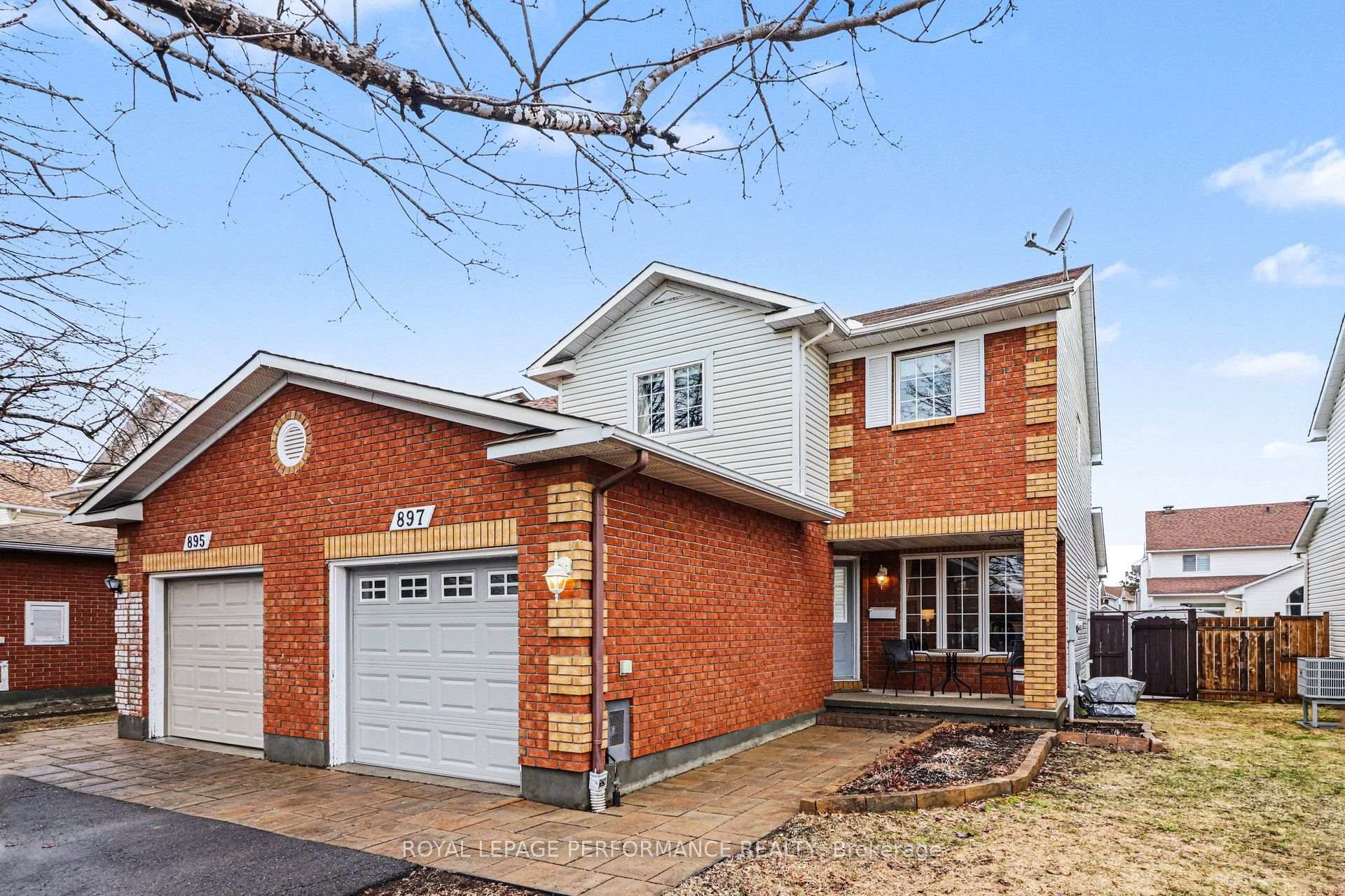 Photo of 897 Paradise Crescent