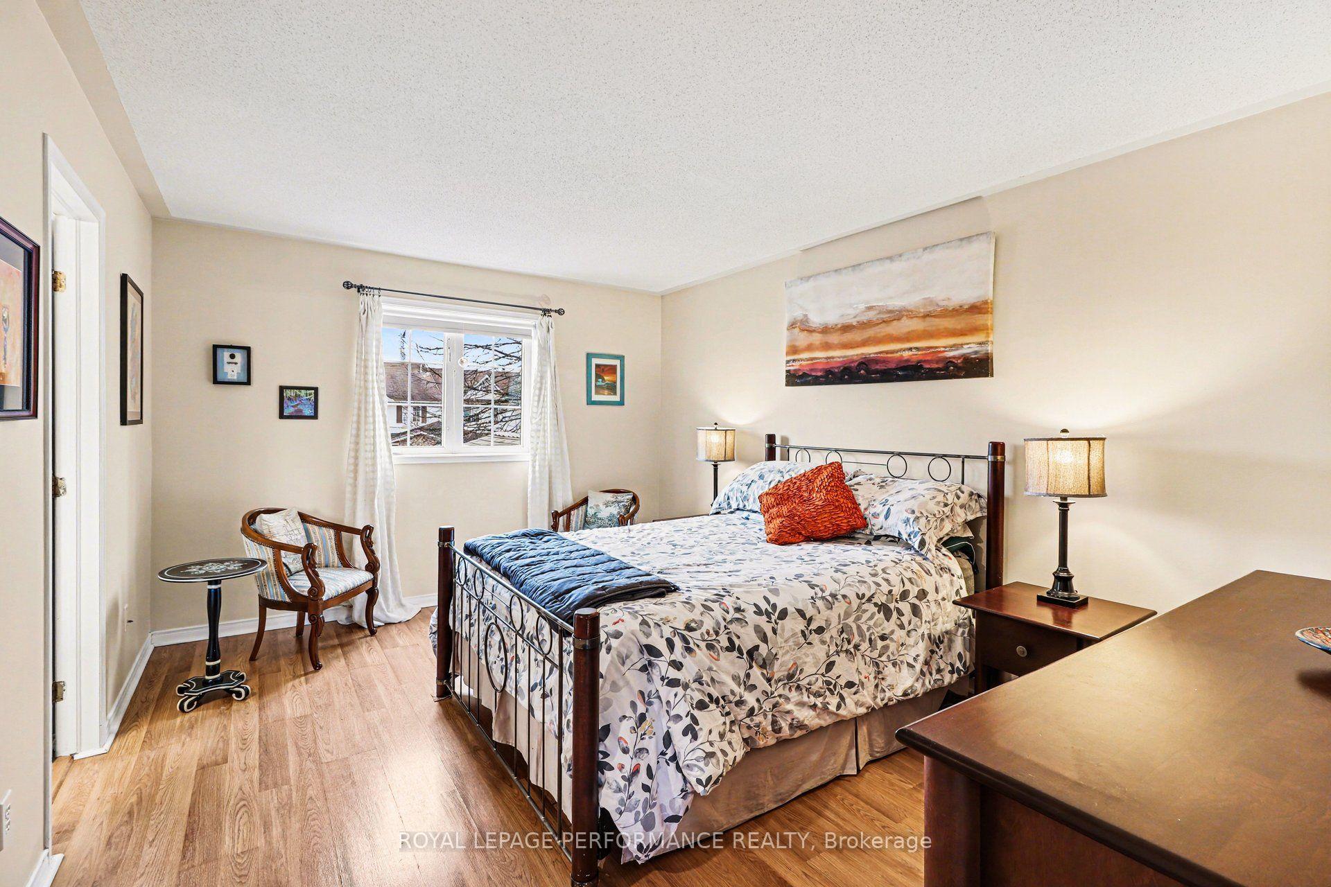 Photo 13 of 897 Paradise Crescent, Ottawa, Fallingbrook/Gardenway South — HOMEH