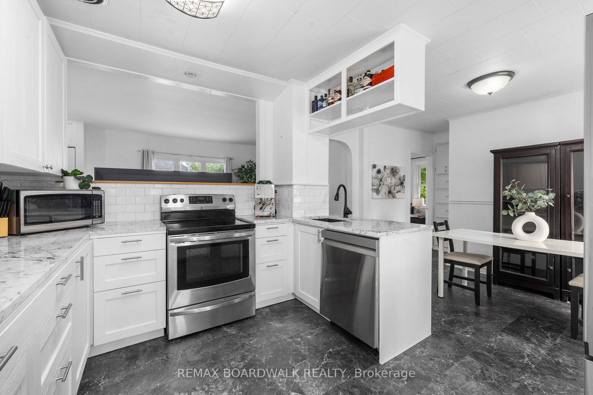 Photo 11 of 111 Beckwith Street E, Perth, Perth — HOMEH