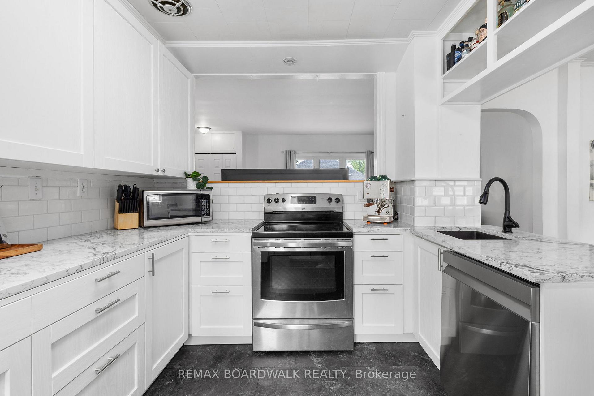 Photo 12 of 111 Beckwith Street E, Perth, Perth — HOMEH
