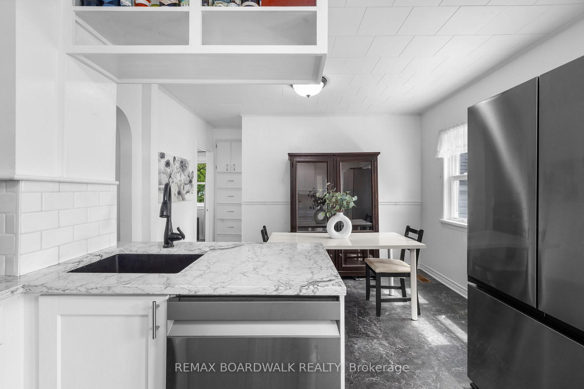 Photo 13 of 111 Beckwith Street E, Perth, Perth — HOMEH