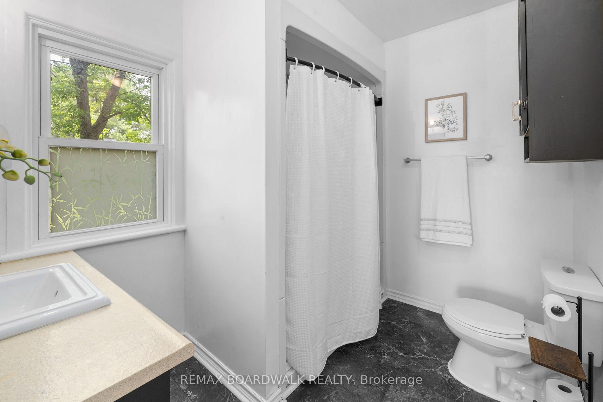 Photo 19 of 111 Beckwith Street E, Perth, Perth — HOMEH