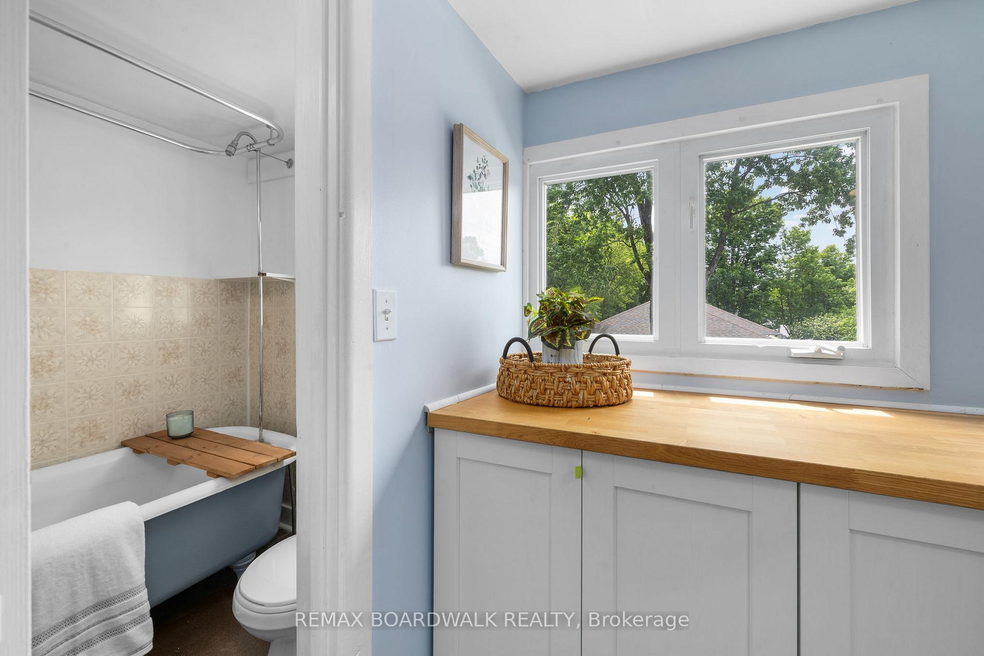 Photo 28 of 111 Beckwith Street E, Perth, Perth — HOMEH
