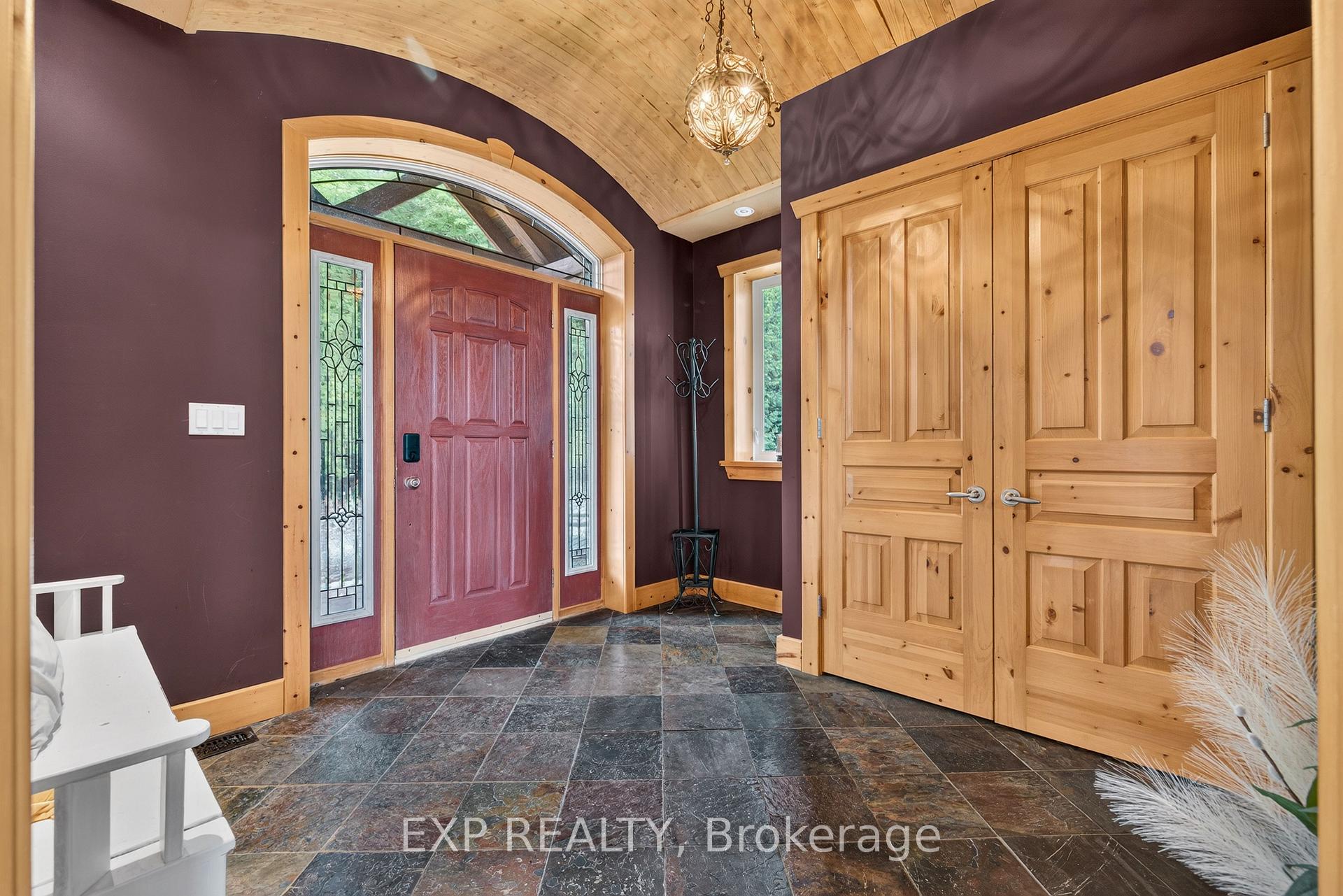 Photo 4 of 7392 Wellington Road 11, Mapleton, Rural Mapleton — HOMEH