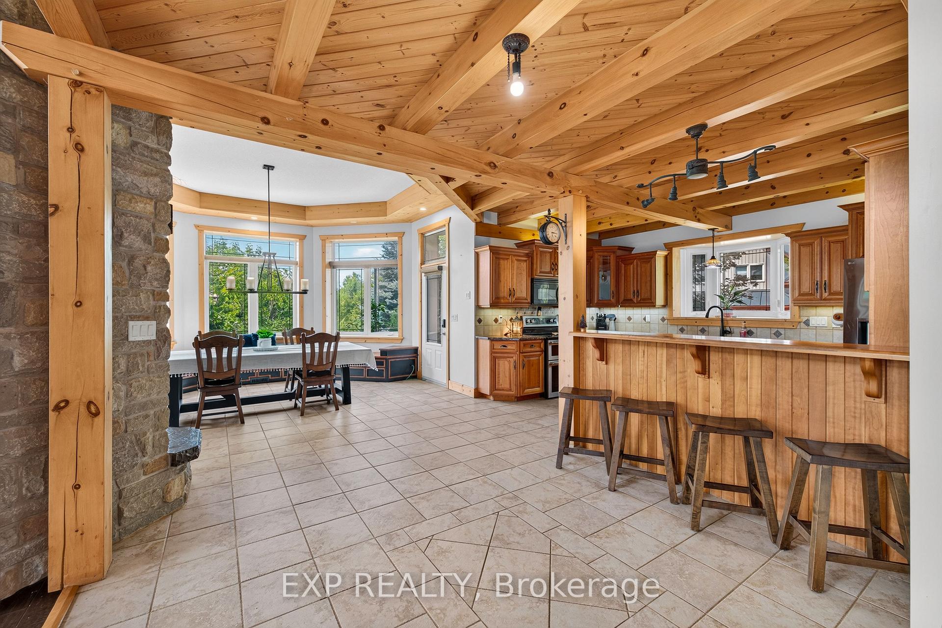 Photo 7 of 7392 Wellington Road 11, Mapleton, Rural Mapleton — HOMEH