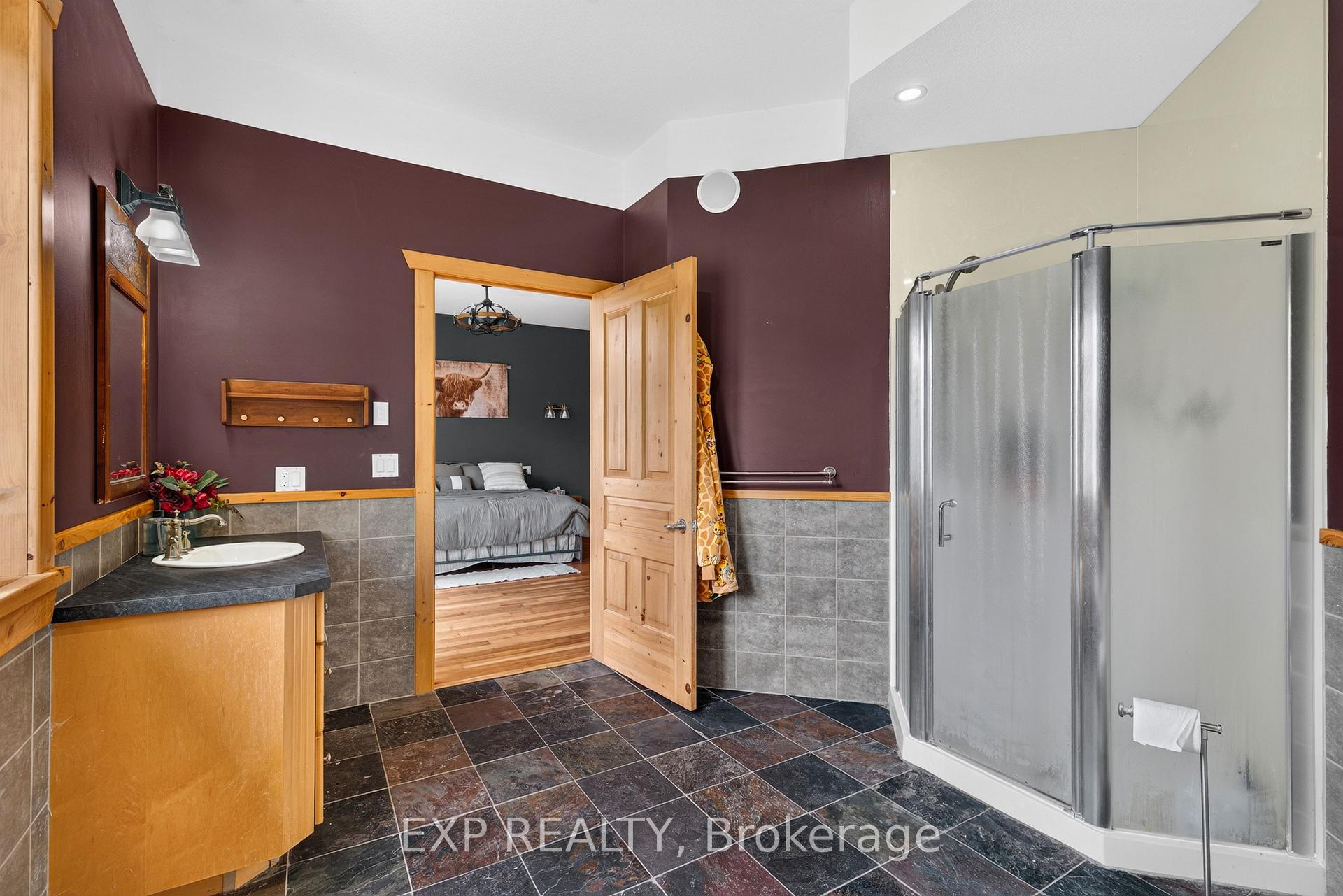 Photo 25 of 7392 Wellington Road 11, Mapleton, Rural Mapleton — HOMEH