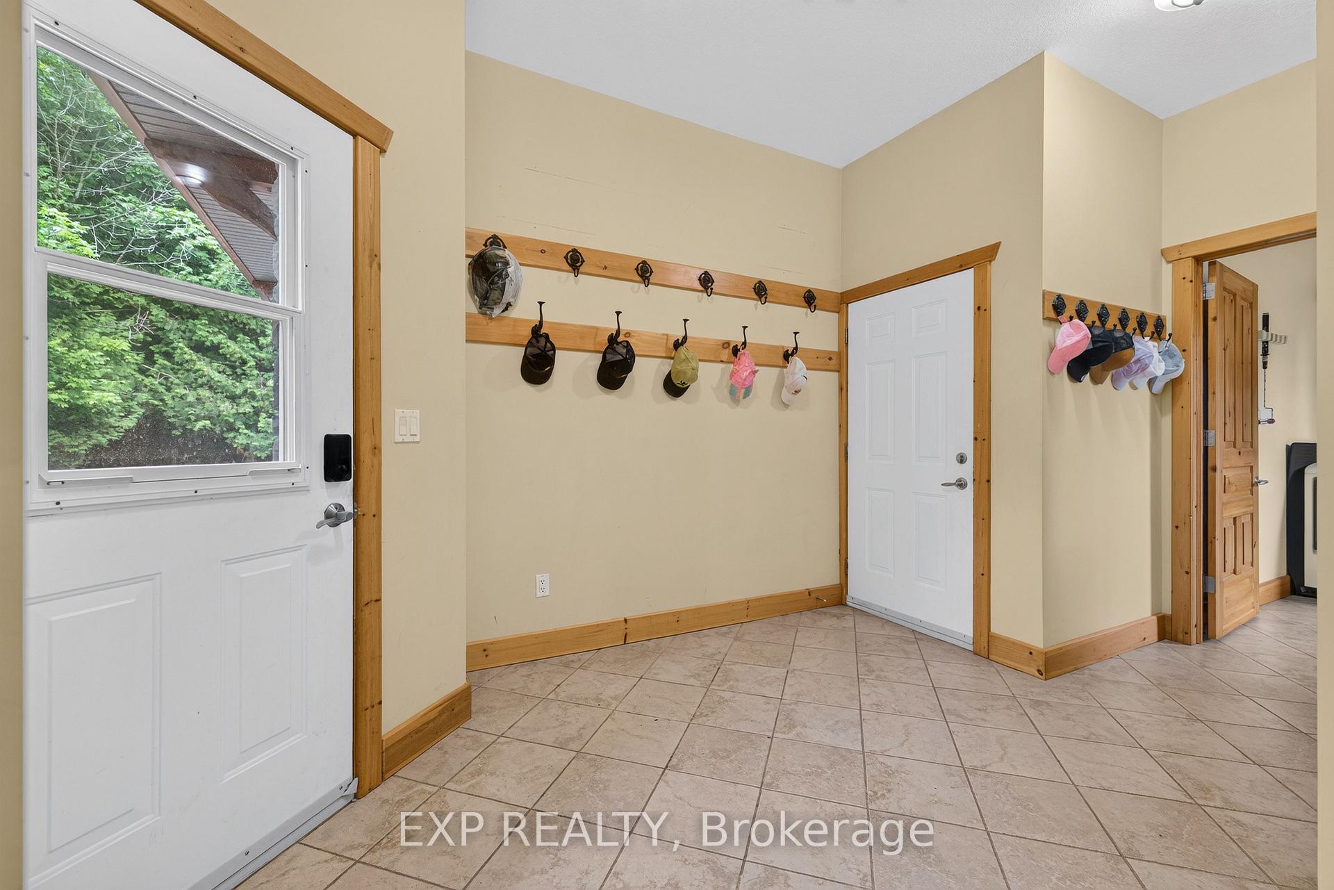 Photo 32 of 7392 Wellington Road 11, Mapleton, Rural Mapleton — HOMEH