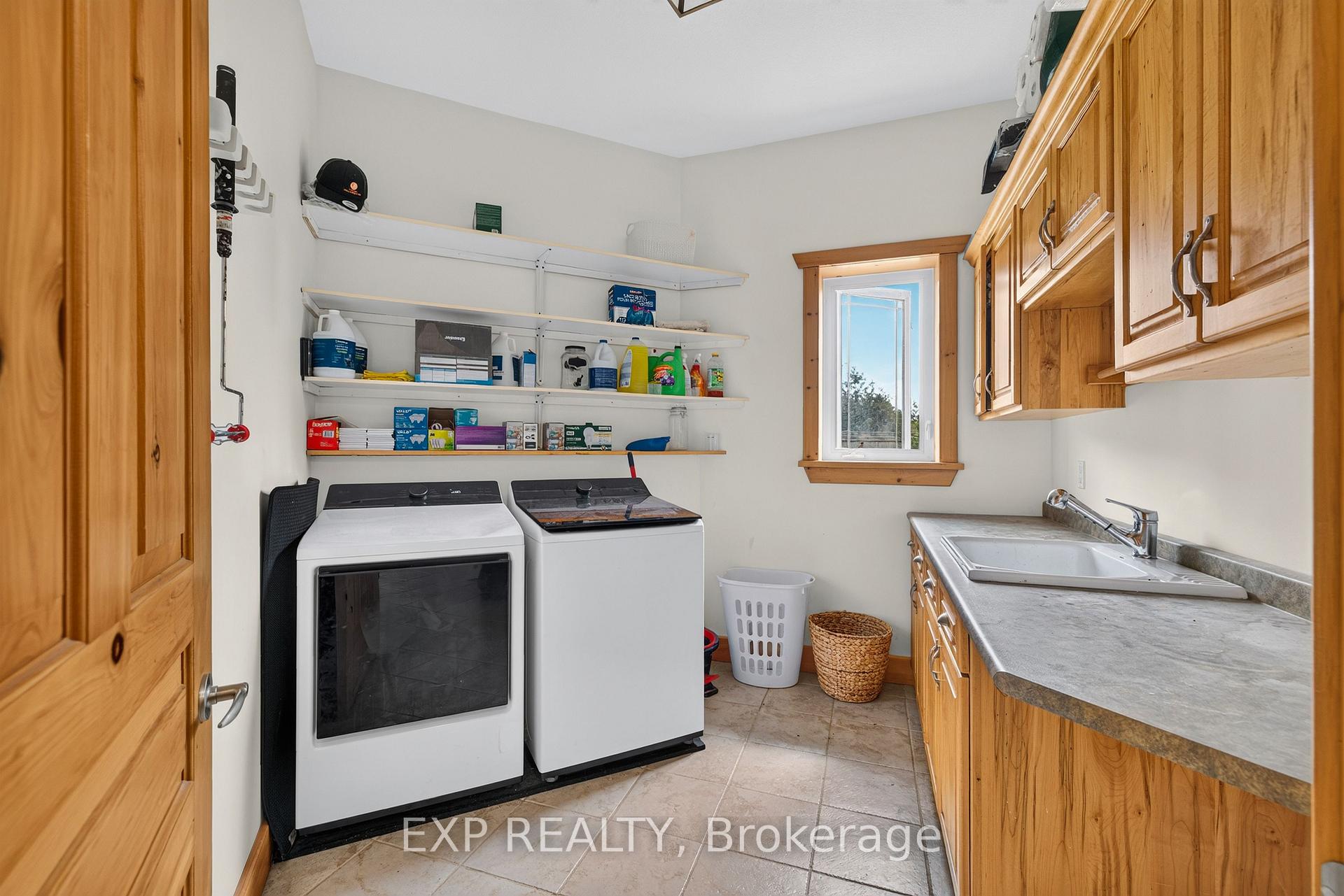 Photo 33 of 7392 Wellington Road 11, Mapleton, Rural Mapleton — HOMEH
