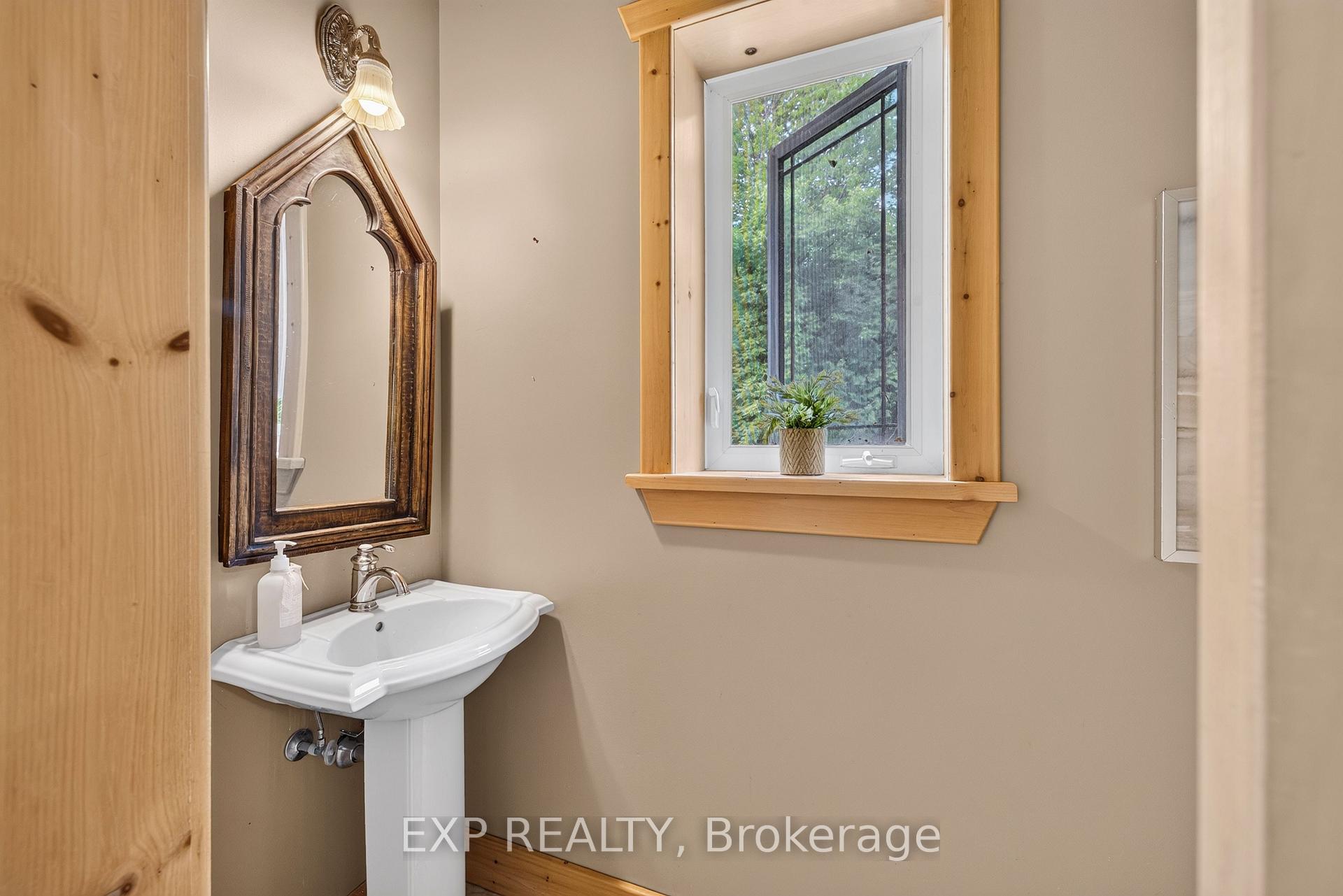 Photo 34 of 7392 Wellington Road 11, Mapleton, Rural Mapleton — HOMEH