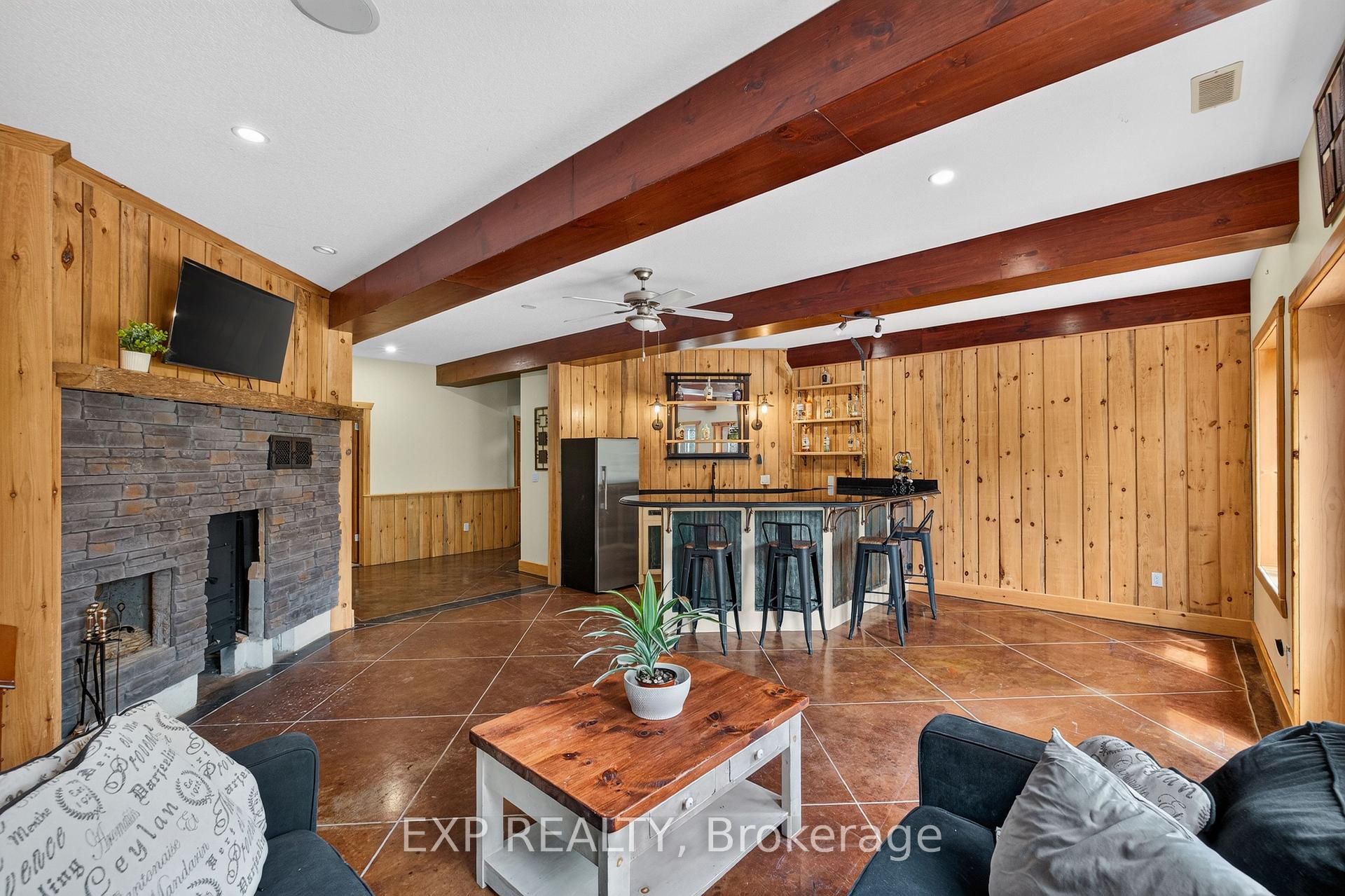 Photo 36 of 7392 Wellington Road 11, Mapleton, Rural Mapleton — HOMEH