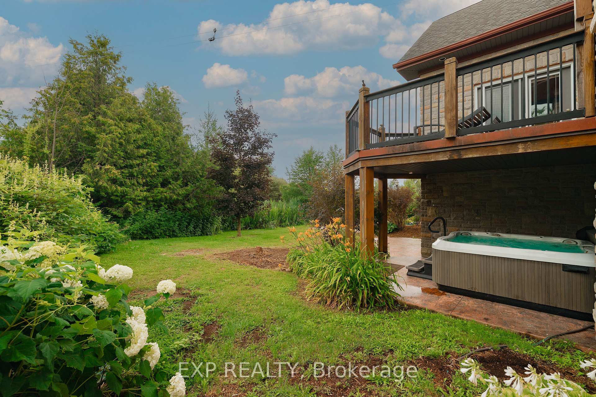 Photo 39 of 7392 Wellington Road 11, Mapleton, Rural Mapleton — HOMEH