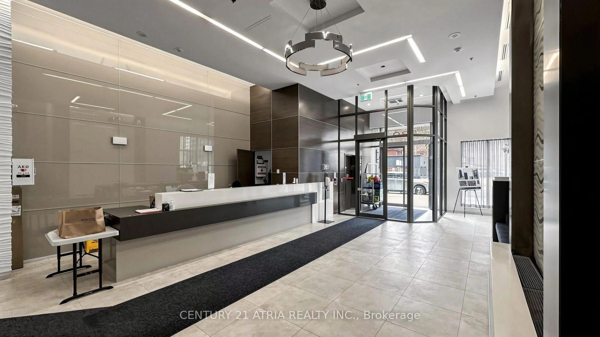 Photo 4 of Unit 1004, 530 St Clair Avenue W, Toronto, Humewood-Cedarvale — HOMEH