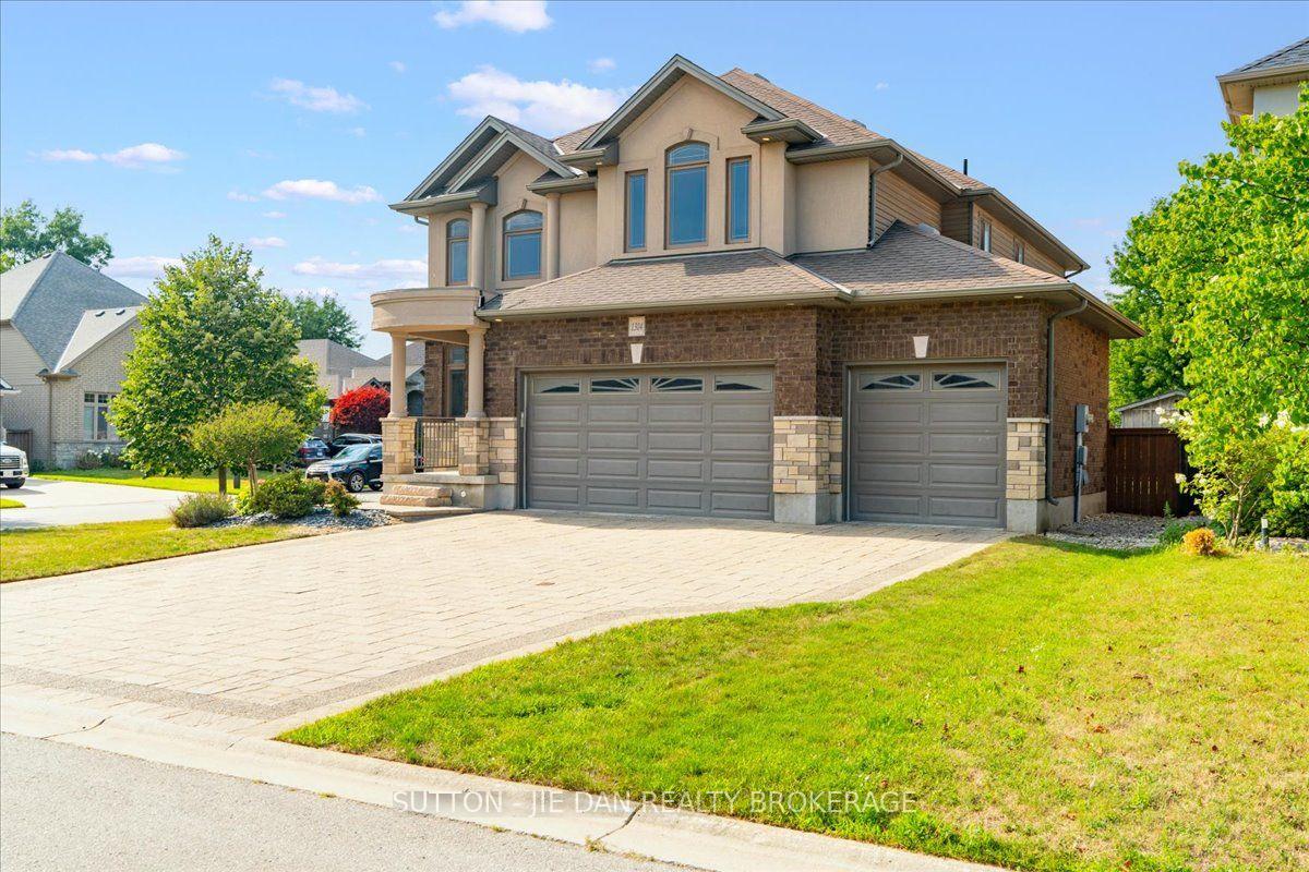 Photo 2 of 1304 Eagletrace Drive, London, North S — HOMEH
